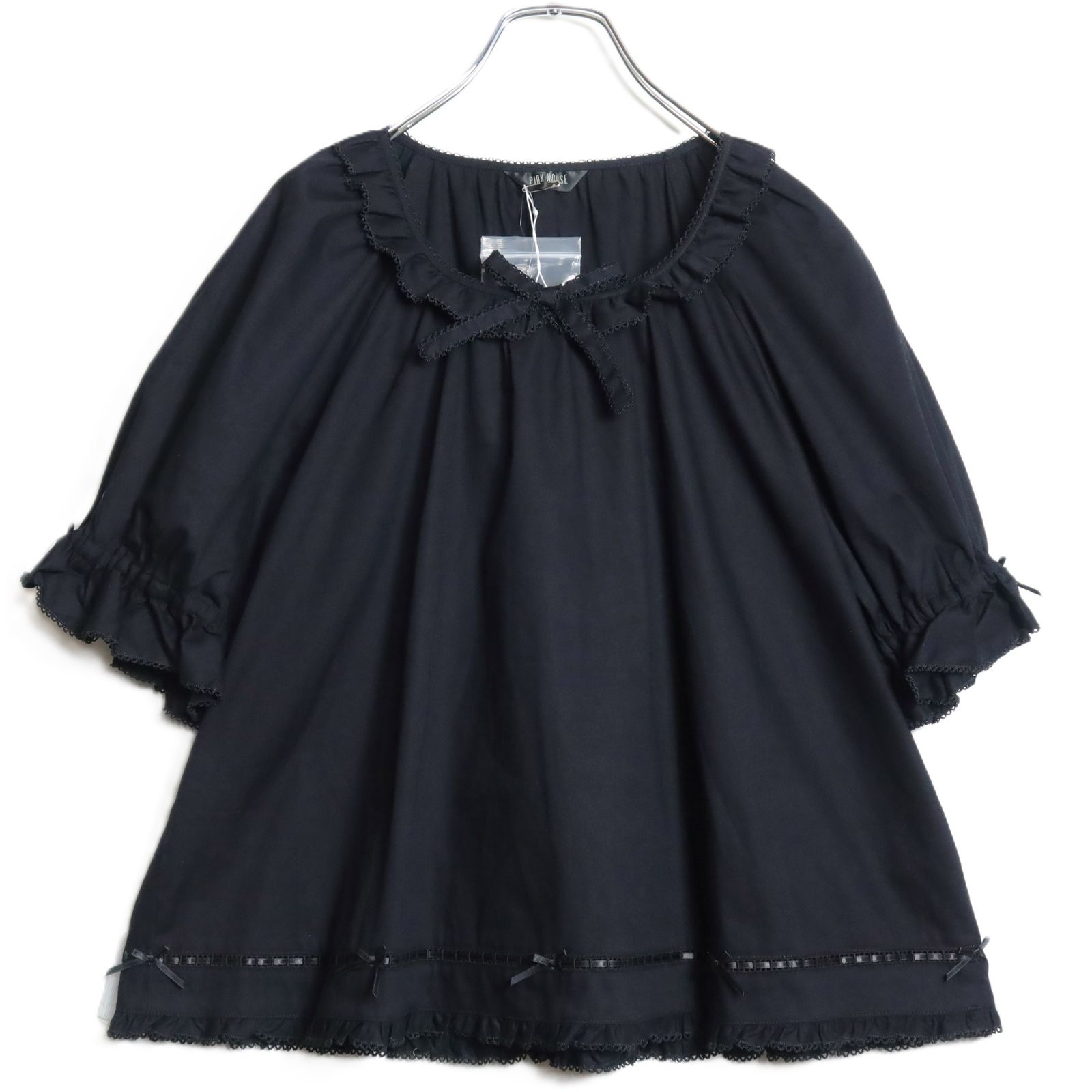 ピンクハウス 製 ふんわりフォルムのブラウス 黒系 はしごレース-サテンリボンも 残布有 z16242