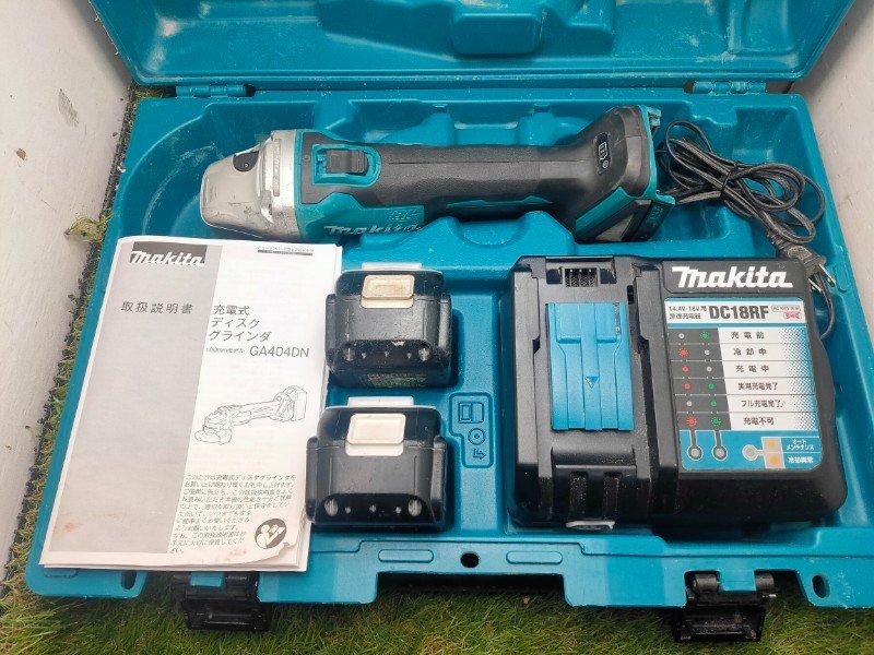 マキタ GA404DRGXN 18V 100mm充電式ディスクグラインダ マキタ純正バッテリ2個 充電器 ケース付 動作 済み