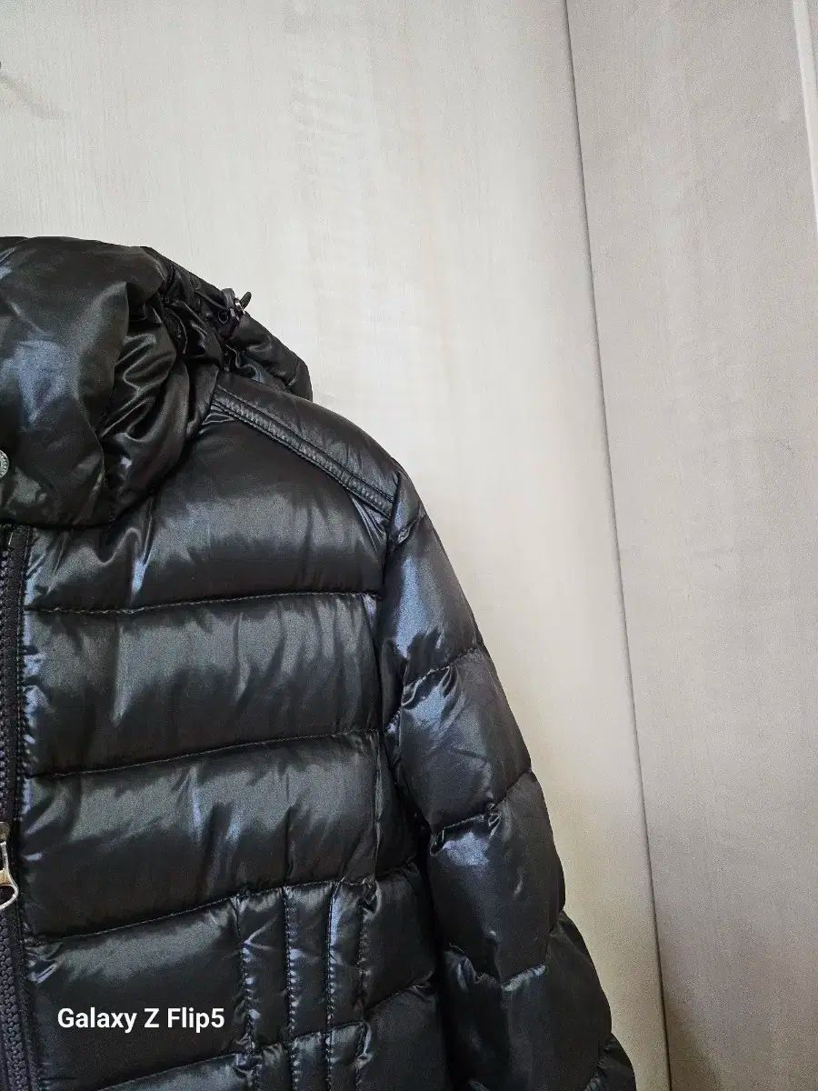 ブラック ダウン