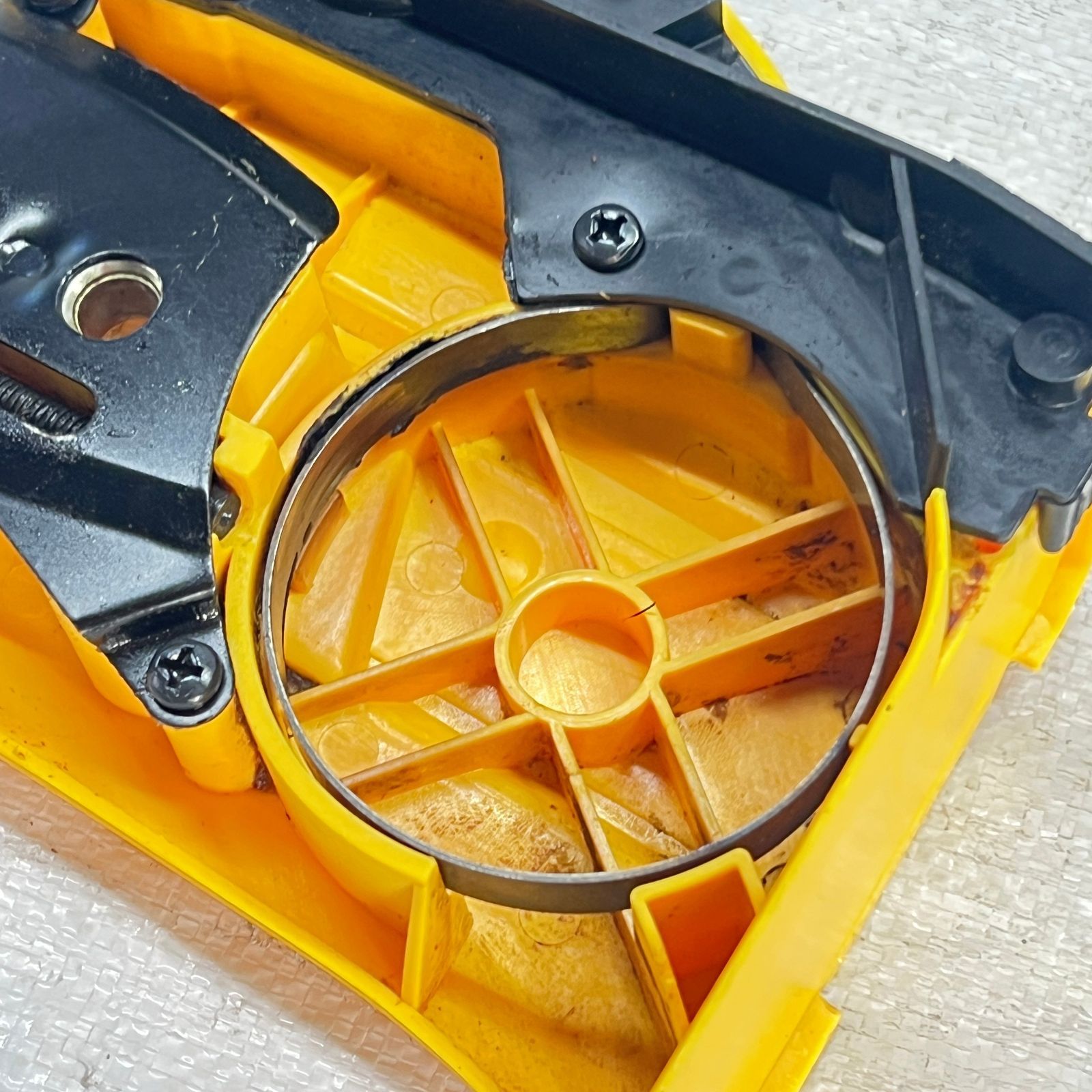 ガイドバーとソーチェーンは HG-