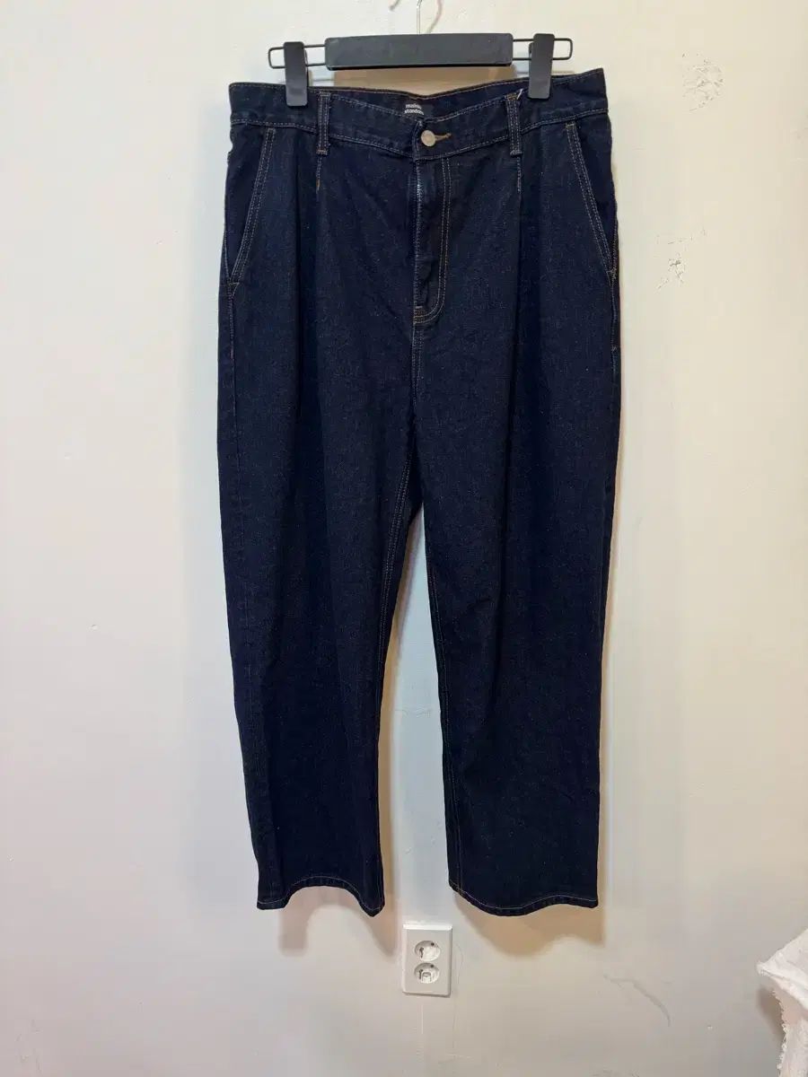 ムシンサスタンダード ピンタック ワイド デニム 33