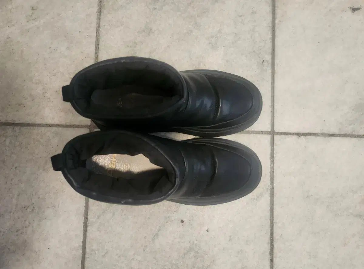 Ash ブラック フラットフォーム ダウン ブーツ 37