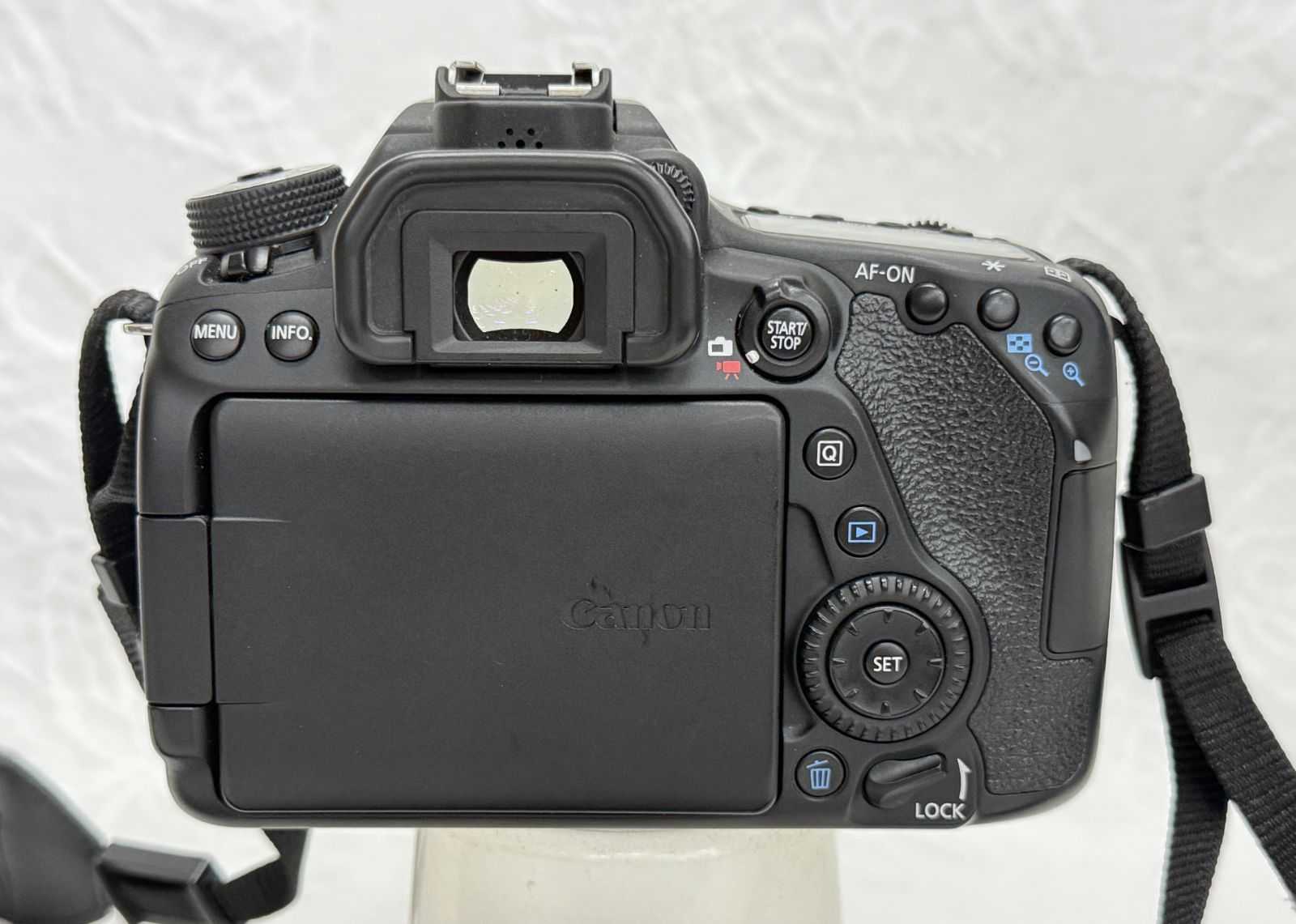 ◇ Canon EOS 80D デジタル一眼レフ 本体 レンズセット 純正バッテリー