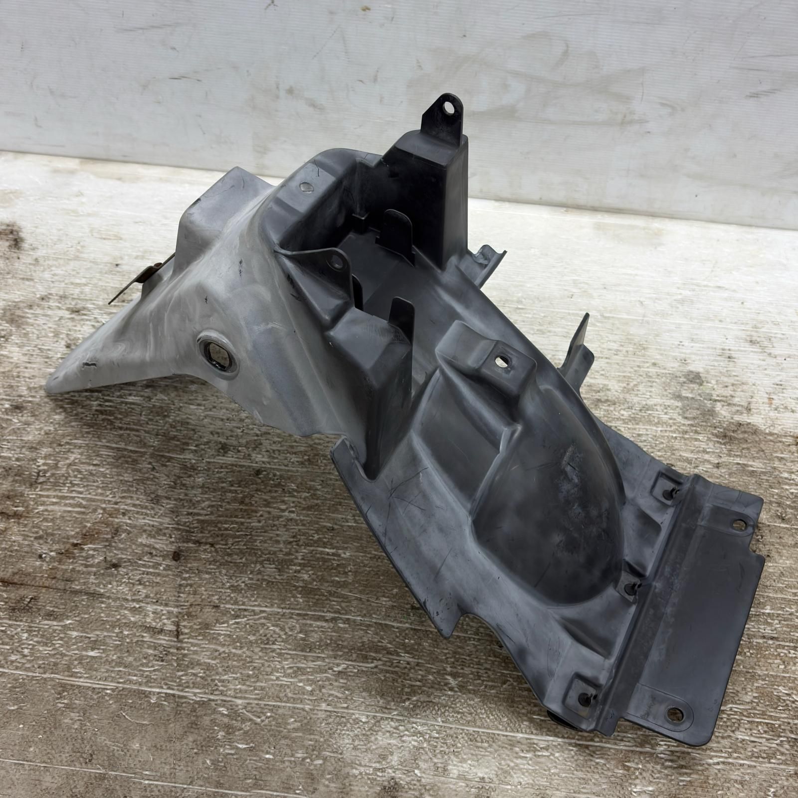 SUZUKI アヴェニス125 CF43A リアフェンダー スズキ