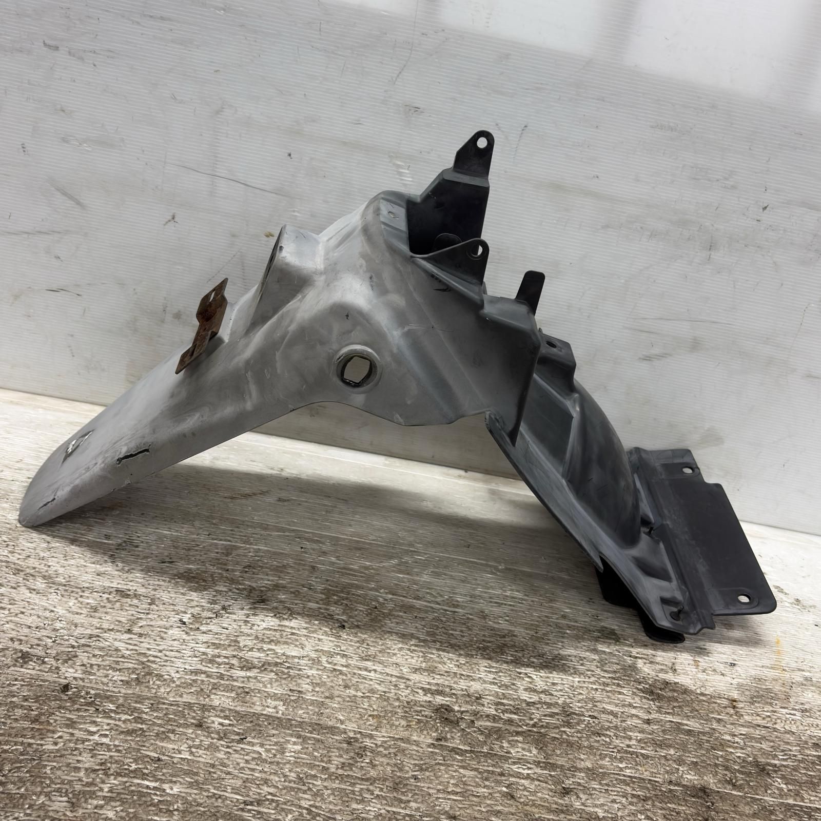 SUZUKI アヴェニス125 CF43A リアフェンダー スズキ