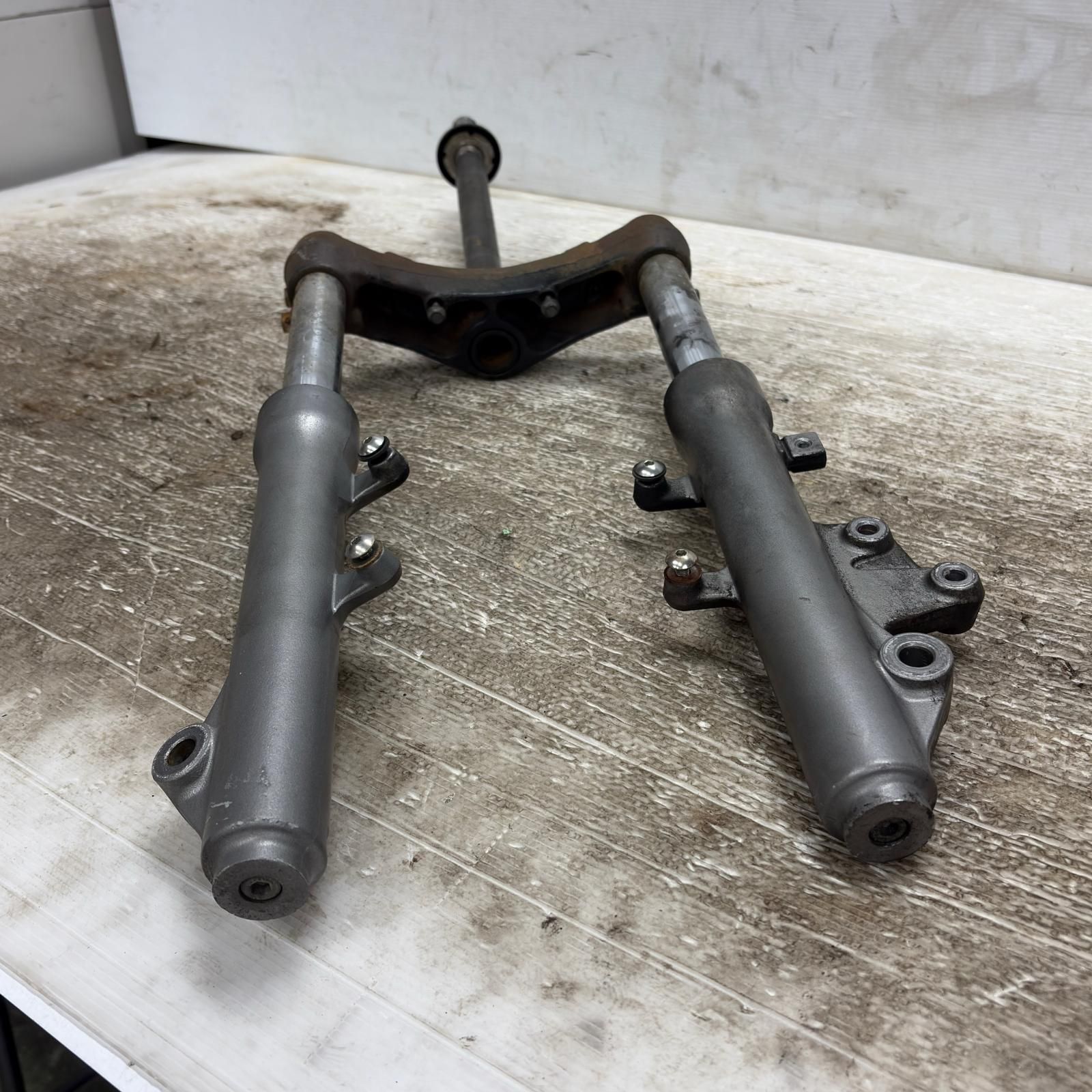 4インチ ハーレー ダイナ スポーツスター フォークジョイント 101.6