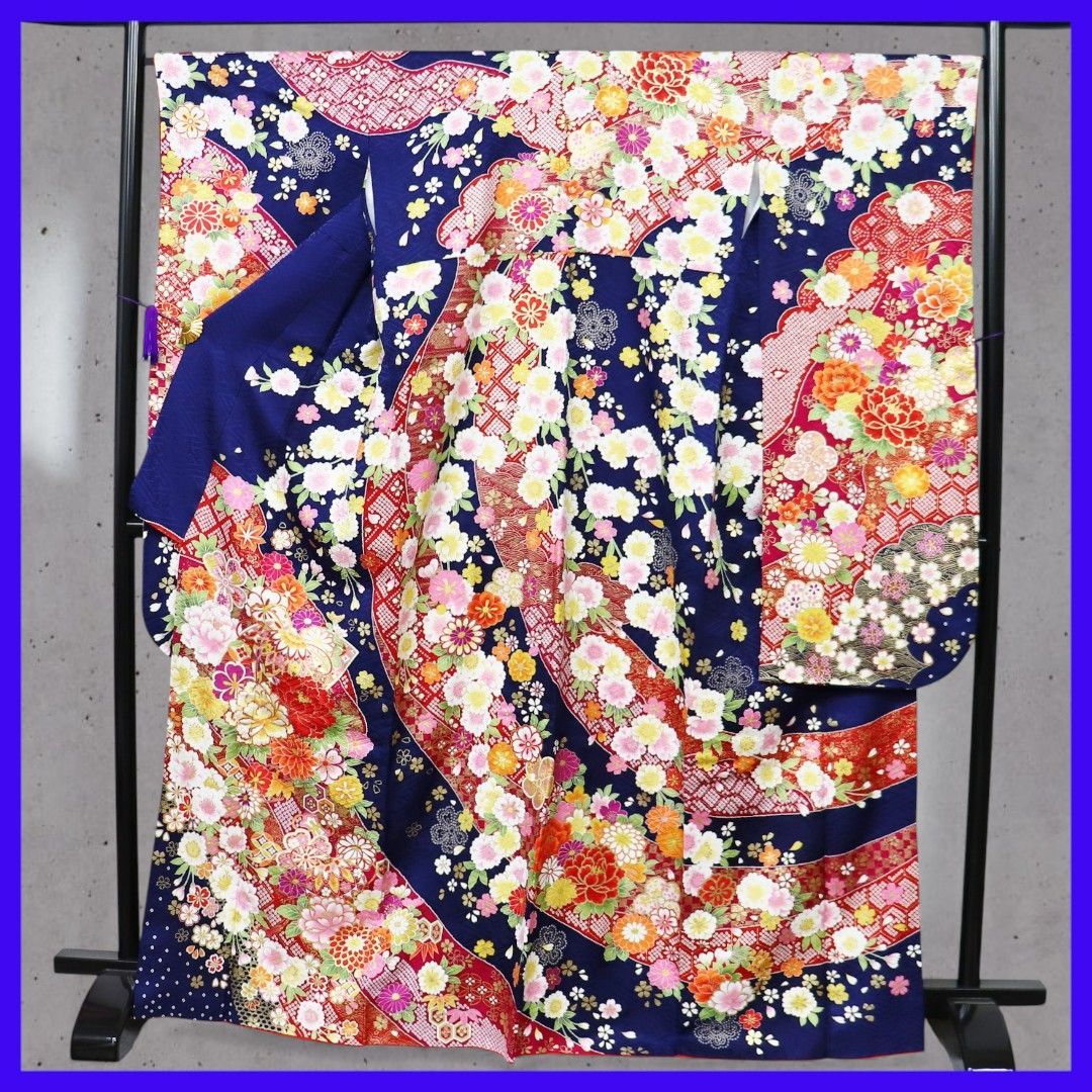 a 1311 .｡. 三日月とうさぎ.｡. SHOPフォローで きクーポン有り 豪華絢爛 お振袖 花流水 鹿の子模様 金彩加工 成人式 謝恩会 卒業式