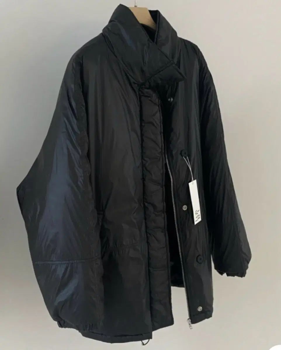 バスケットハグ ハイグロシー レディース ダウンジャケット