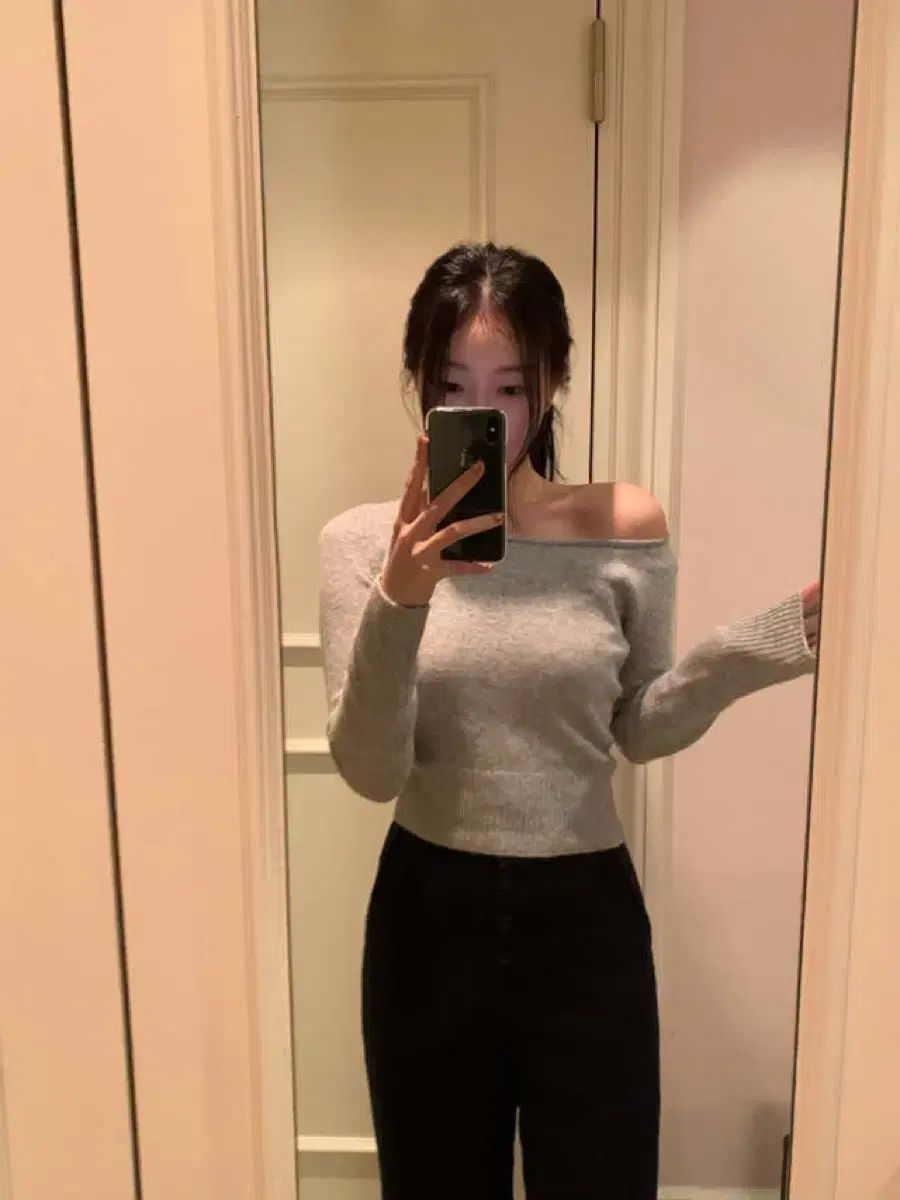 シイェ Hina one-shoulder knit グレー