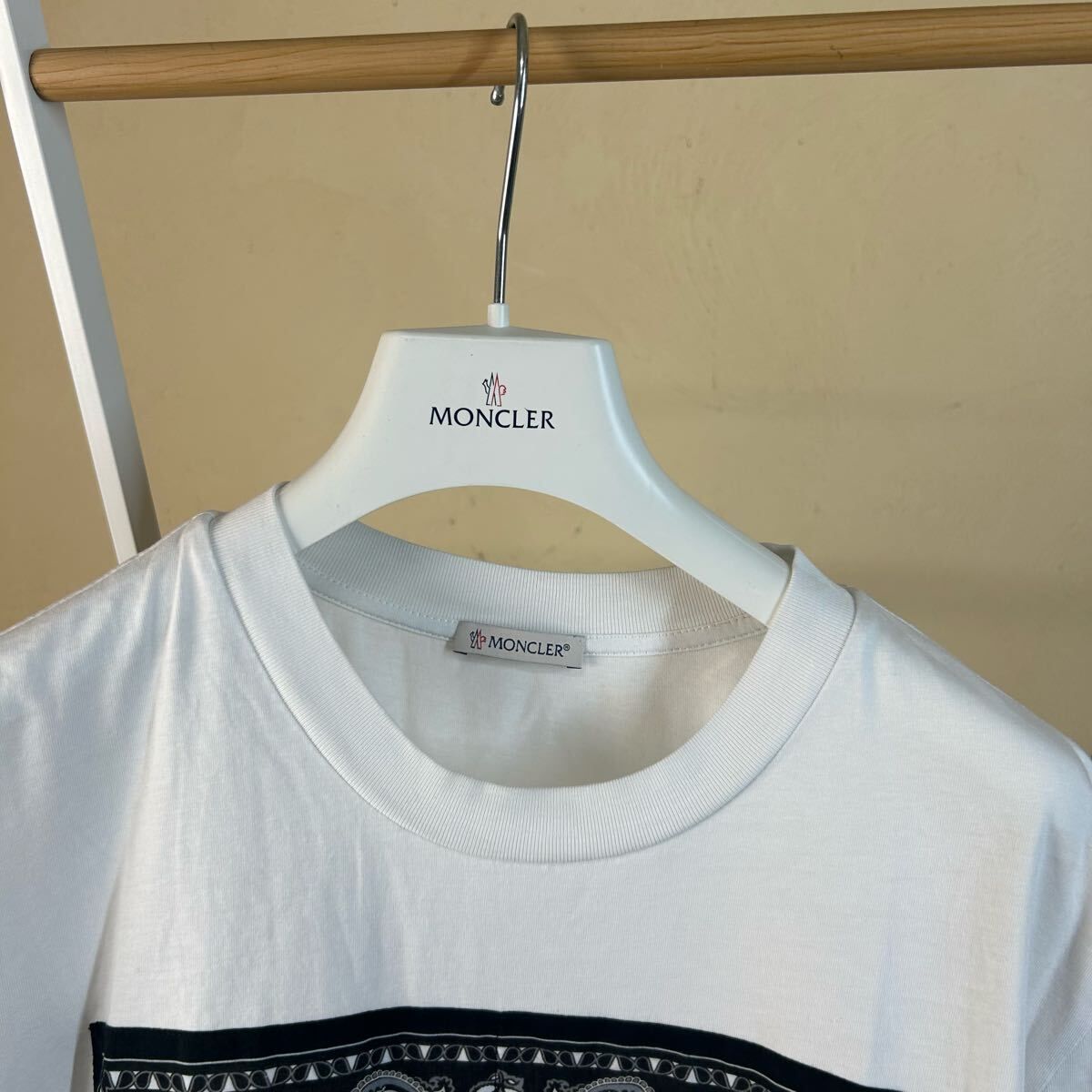 本物】【レア】MONCLER モンクレールバンダナ半袖Tシャツ白M - メルカリ