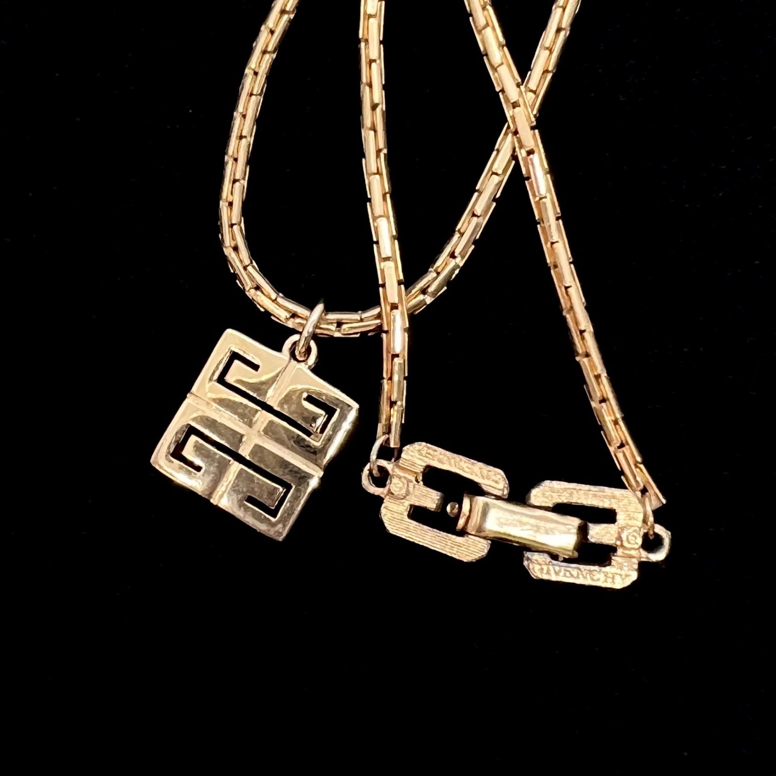 美品☆GIVENCHY ジバンシー ネックレス 4G ロゴ ゴールド ヴィンテージ