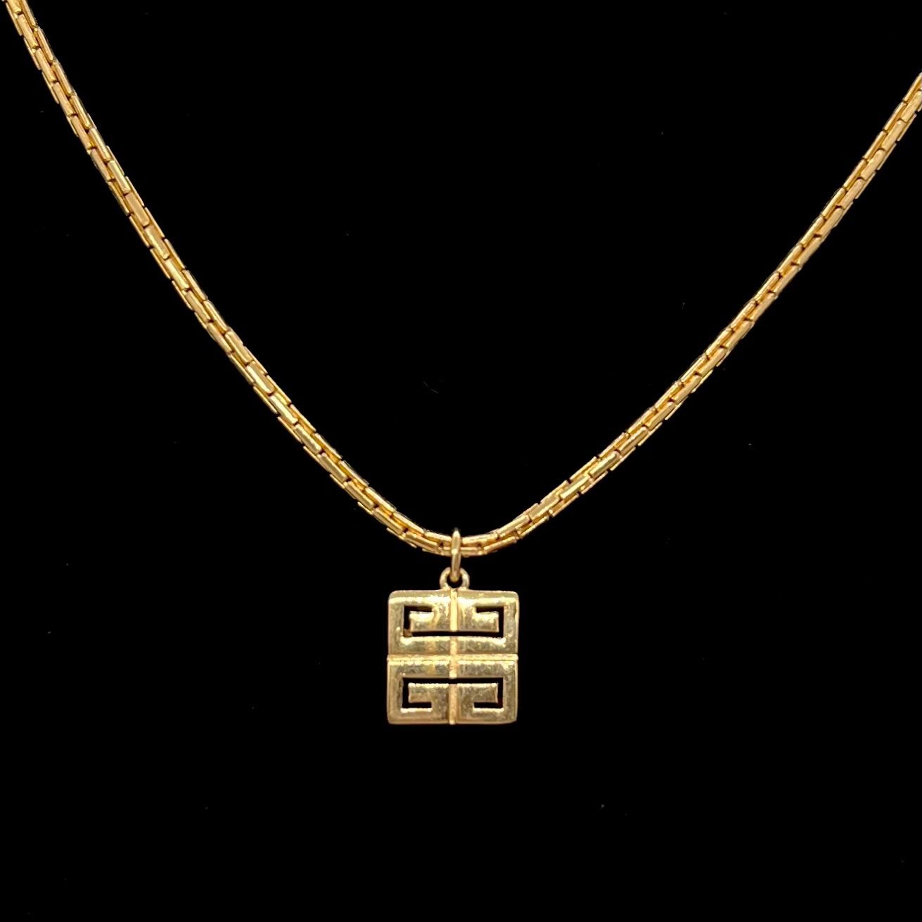 美品☆GIVENCHY ジバンシー ネックレス 4G ロゴ ゴールド ヴィンテージ
