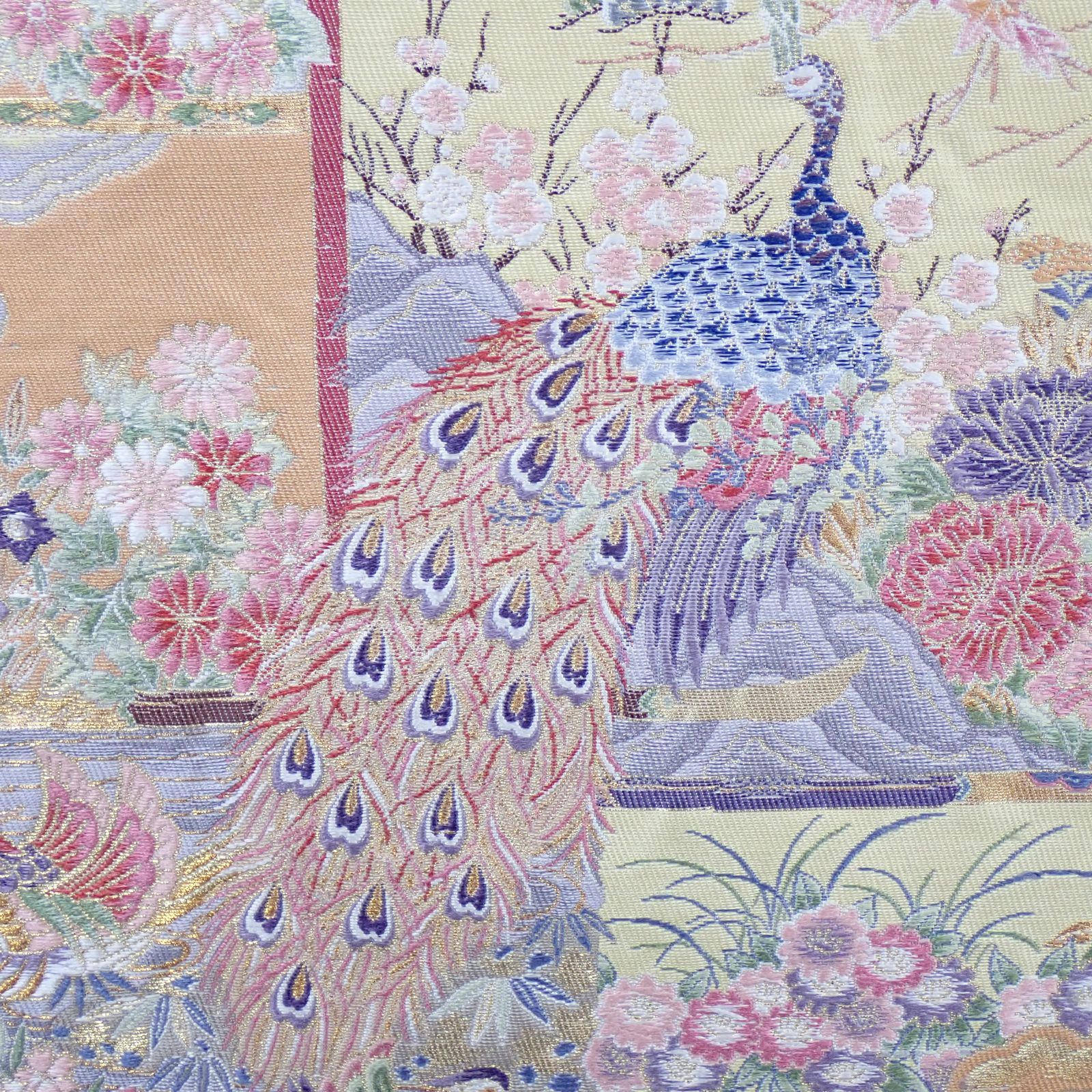 金煌錦 本金箔 双華絵文 花鳥孔雀 唐織 正絹 額装 額寸:64cm×46cm 刺繍