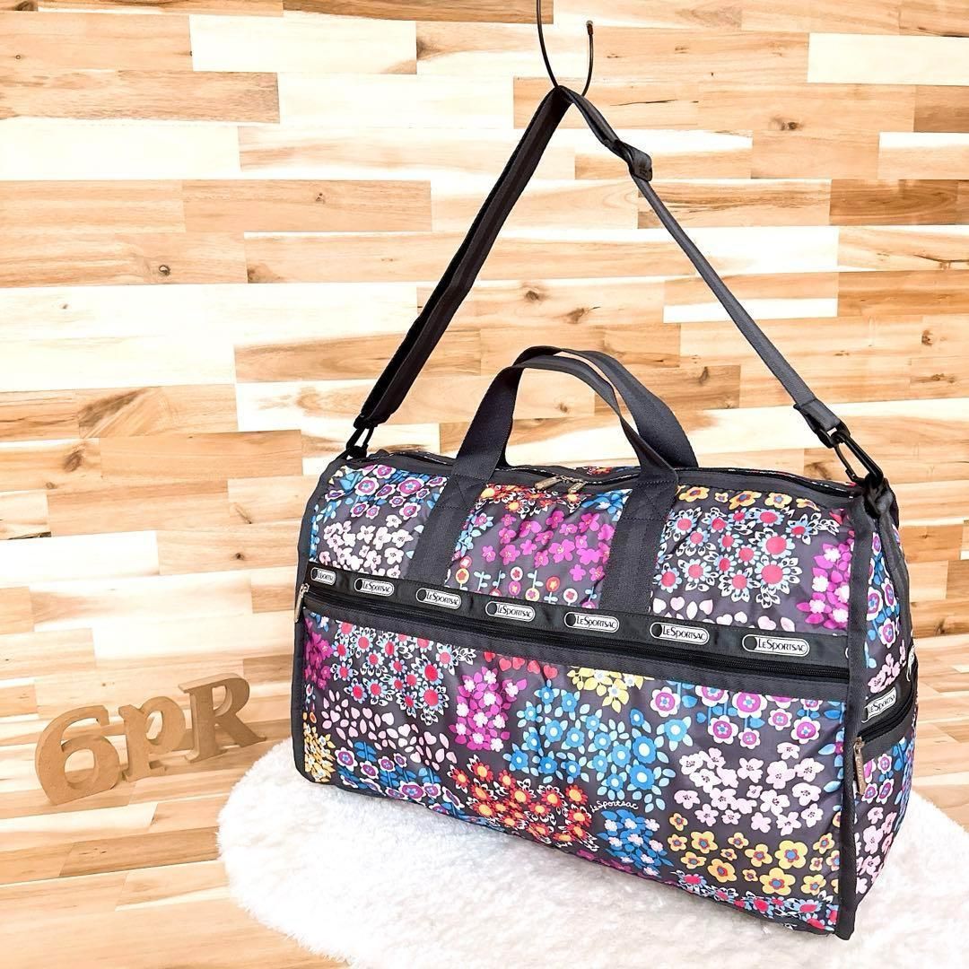 大人可愛い 大容量 レスポートサック 花 総柄ボストンバッグ ショルダー黒ピンク 大人可愛い 大容量 レスポートサック 花 総柄ボストンバッグ