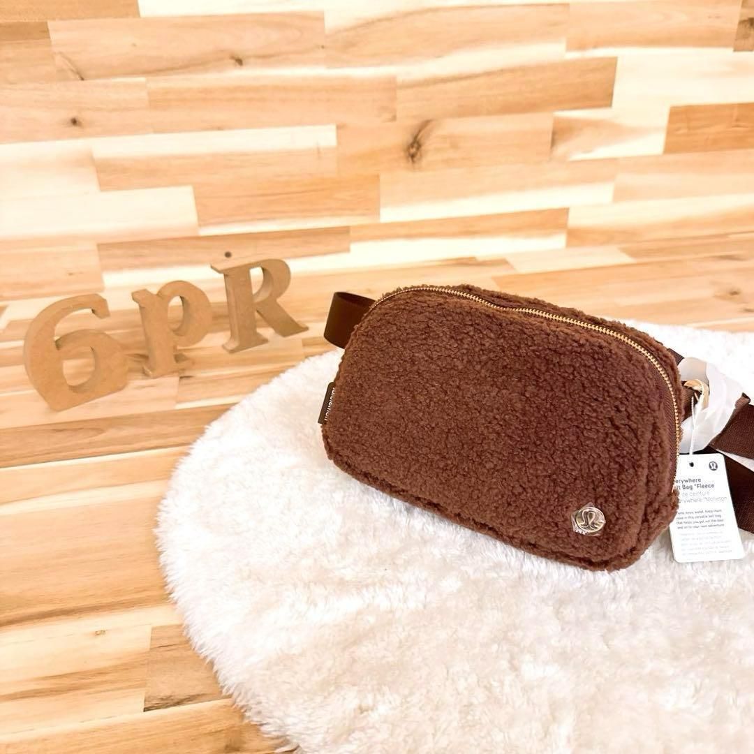 ルルレモン フリース