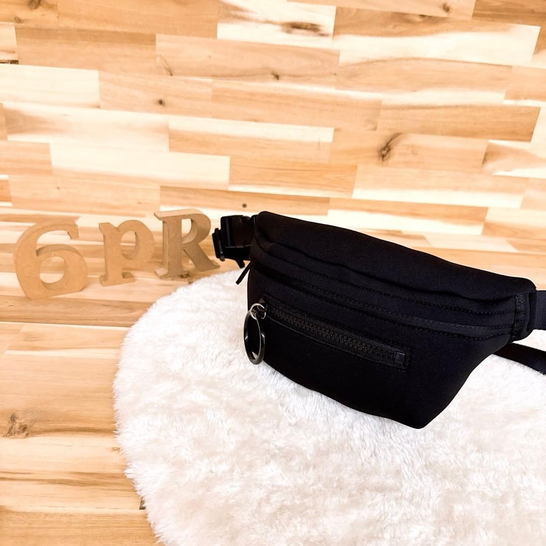 パピヨネ ウレタン WETウエット リング ボディバッグ 黒ブラック 肩掛け ナイロン