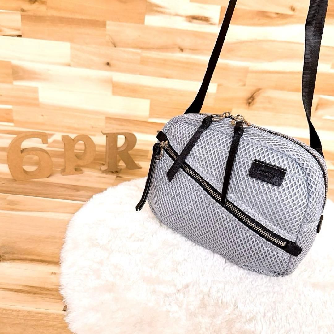 メッシュ ボディバッグ