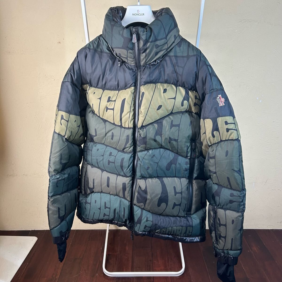 MONCLER GRENOBLE モンクレールグルノーブル LIMMAT ロゴ総柄ダウンジャケット トリコロール 3 メンズ