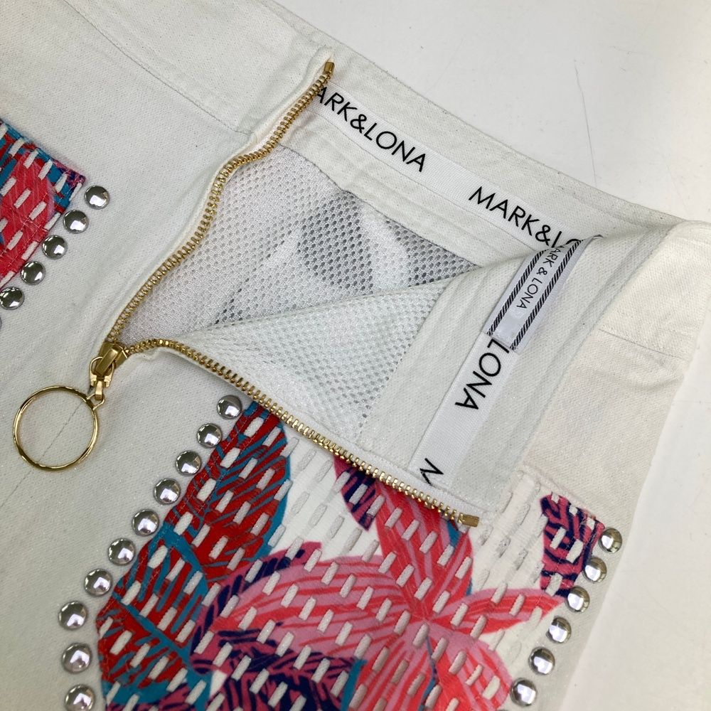  サイズ S MARK-LONA マークアンドロナ 裏メッシュ ストレッチスカート ホワイト系 ゴルフウェア レディース ストスト スカート レディースウェア