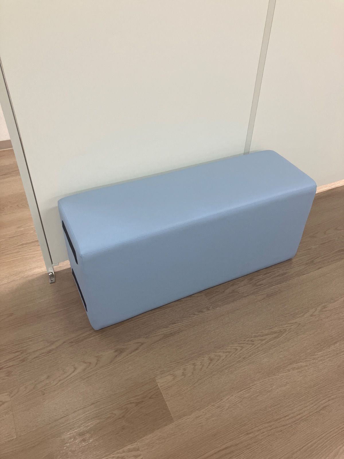 omoio ベンチ ブルー キッズスペース