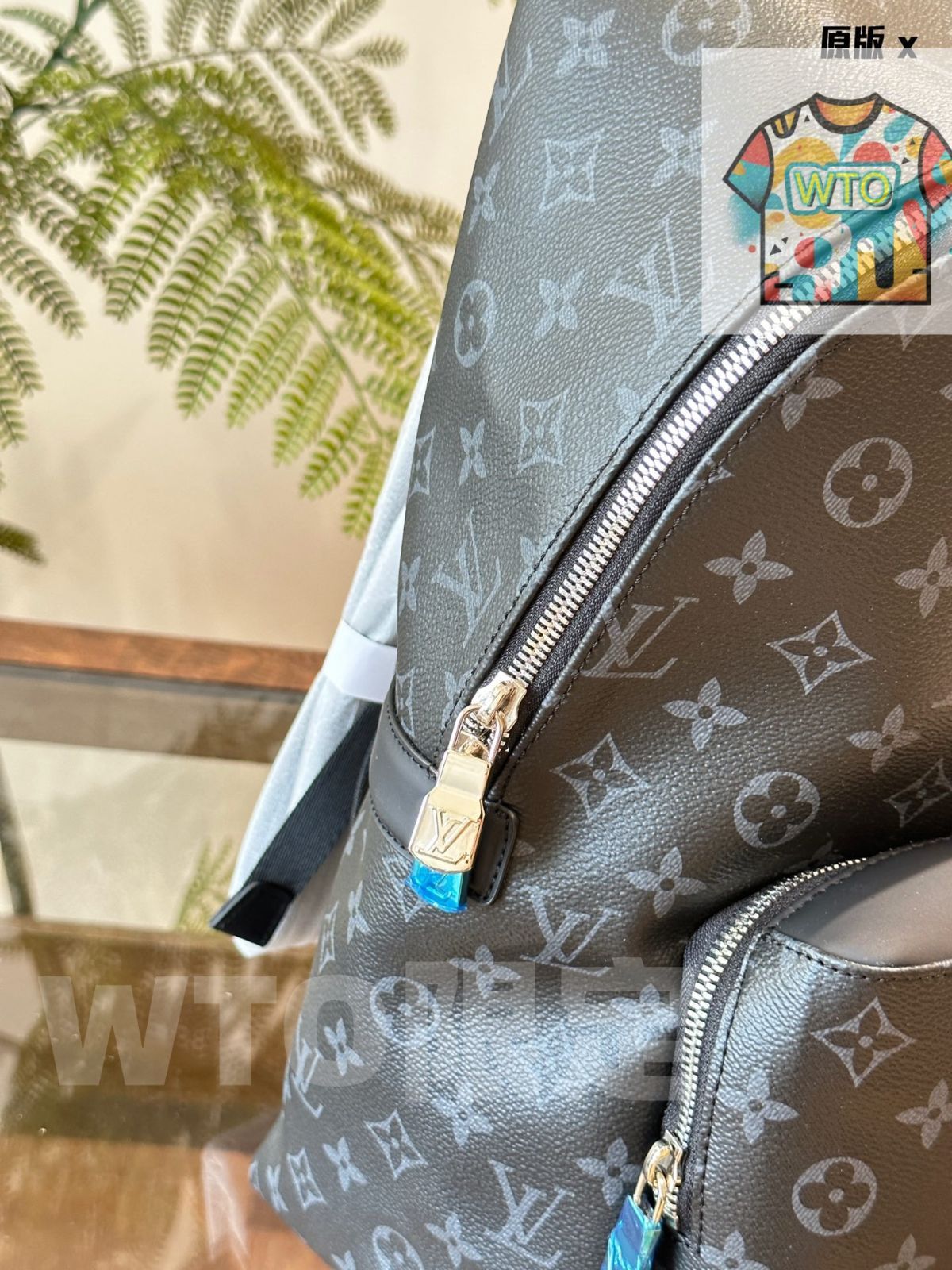 シンプルさが際立つ 今日 Louis Vuitton ルイ ヴィトン ディスカバリー小型バックパック モノグラムエクリプスキャンバス 【最短翌日配送】