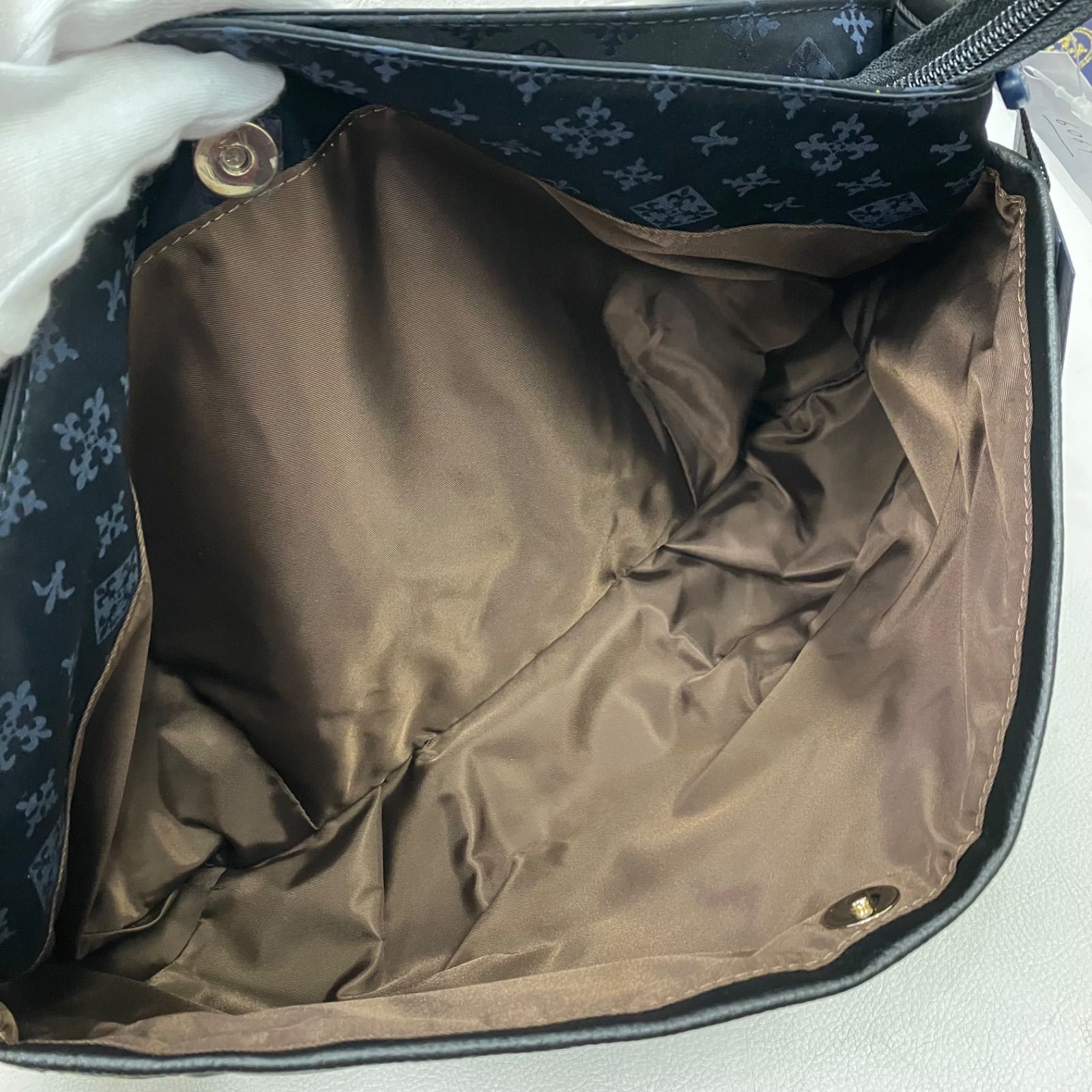 ナイロン モノグラム