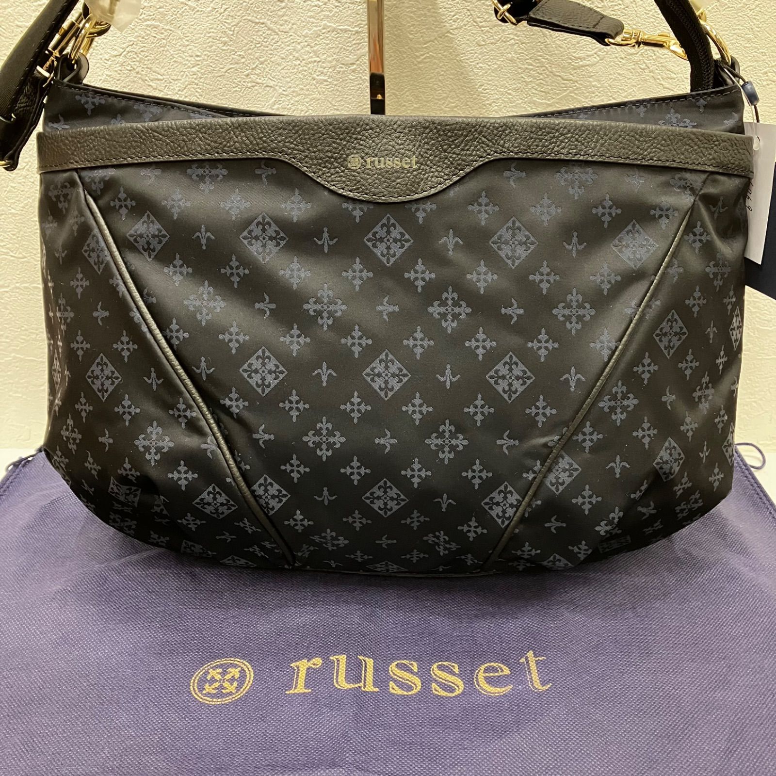 6069 russet ラシット 2way ショルダーバッグ ハンドバッグ トートバッグ ブラック 黒 ネイビー 紺 レザー ナイロン モノグラム 総柄 きれいめ シンプル 上品 カジュアル レディース