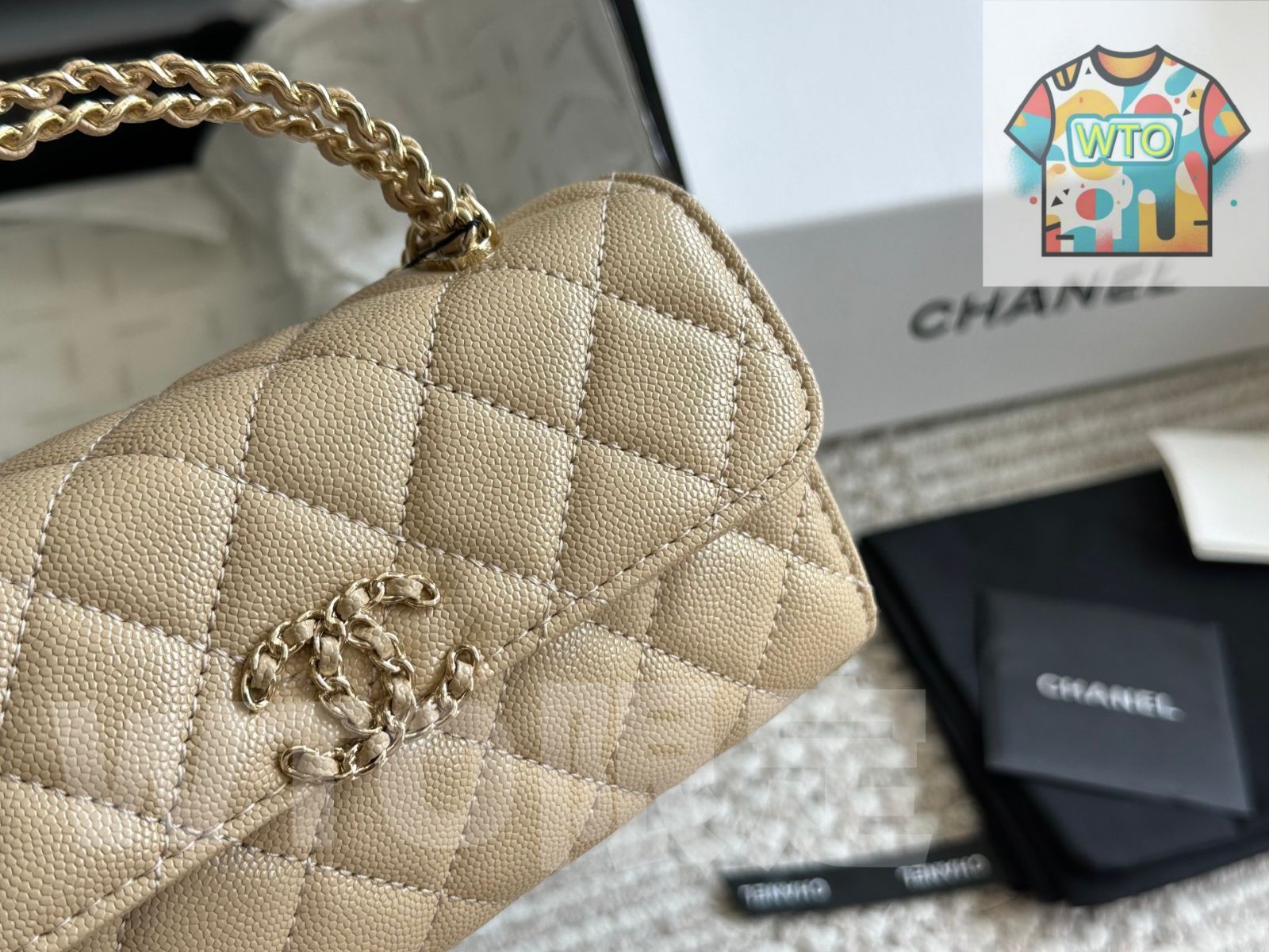 今日 Chanel シャネル 23ケリーフォンバッグ 精巧可愛らしい 手に持ったり斜め掛けたりできる キャビアレザー ハンドバッグ バッグ