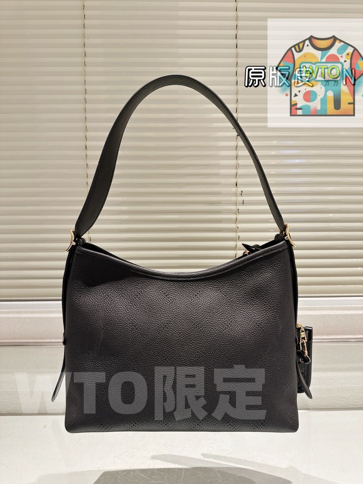 今日 LV ルイ ヴィトン キャリーオール 暗紋ロゴが控えめで精巧