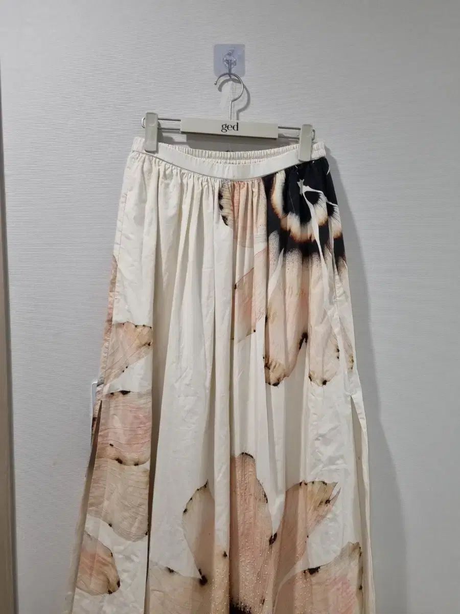 コス X Stephen Doherty フローラル マキシスカート