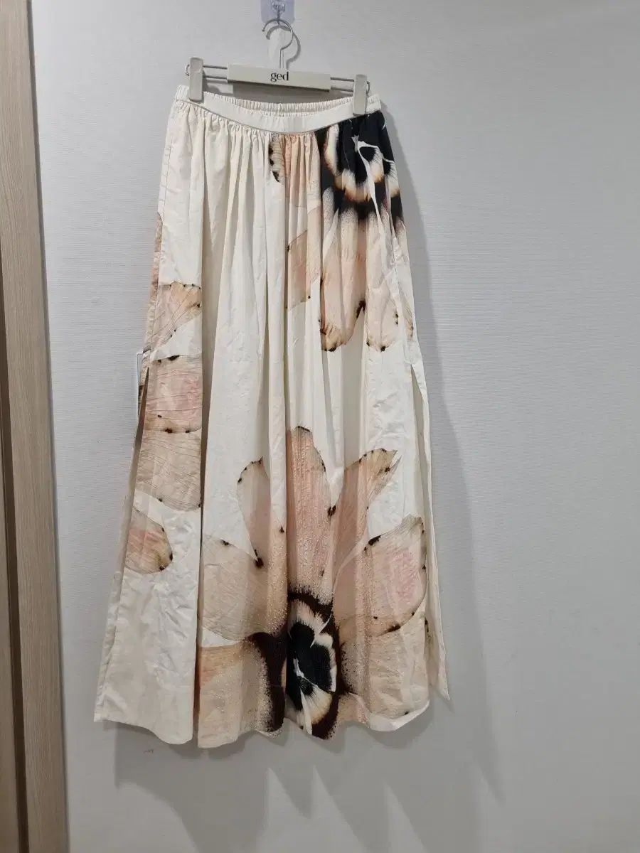 コス X Stephen Doherty フローラル マキシスカート