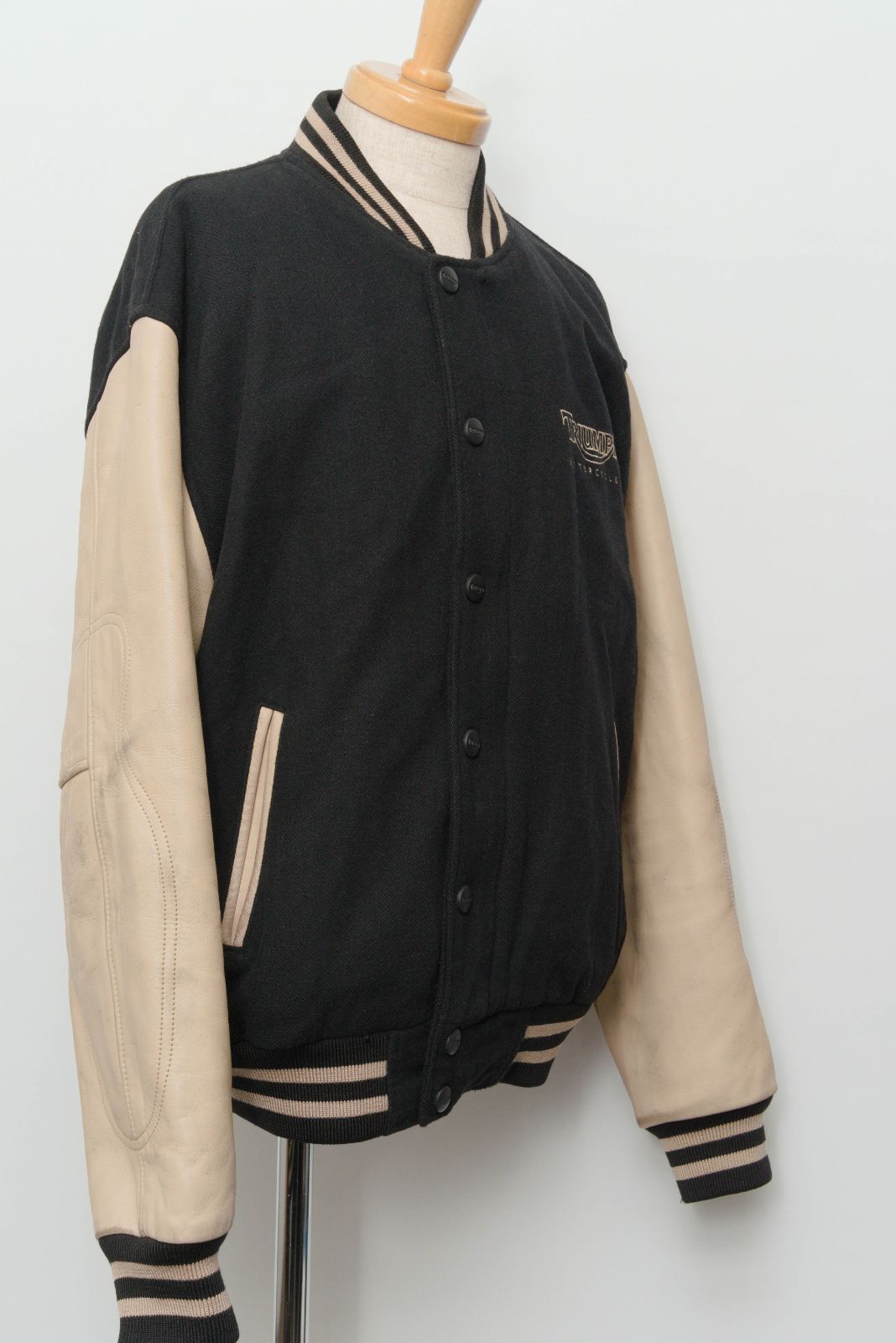 Triumph スタジャン