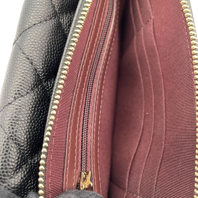 CHANEL フラップオンショルダー