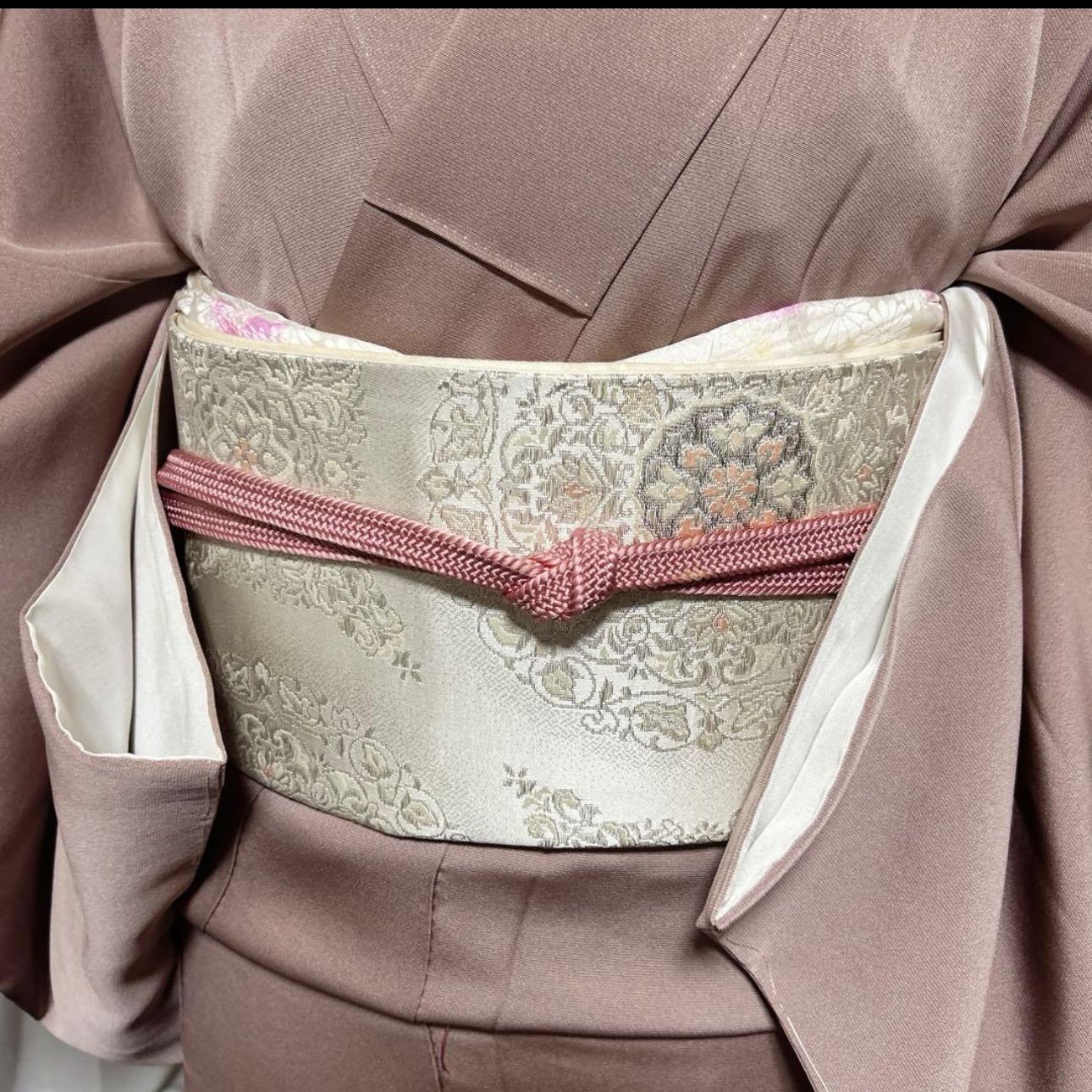 正絹友禅×駒刺繍の訪問着フルセット／西陣プラチナ箔帯。Silk Yuzen