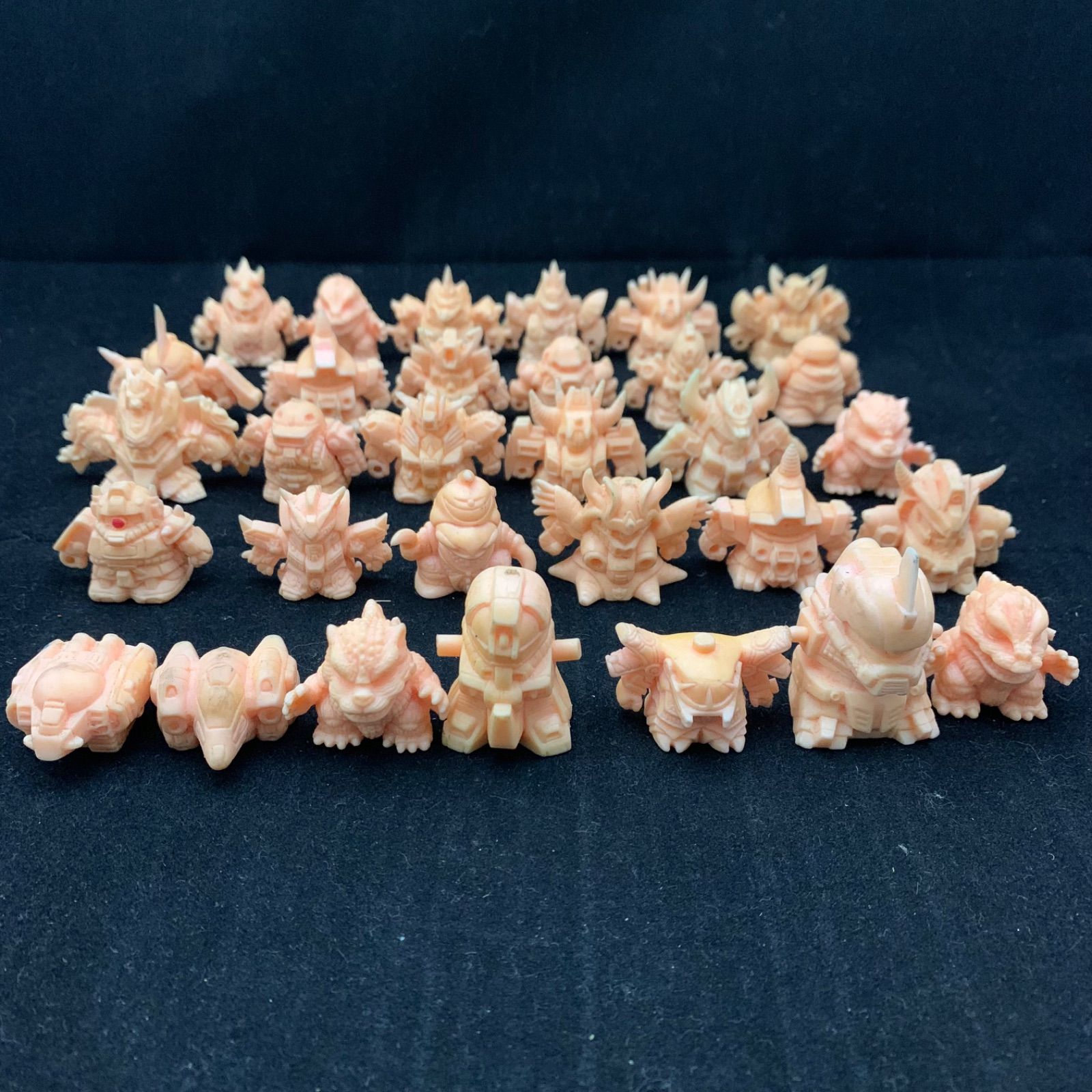 ガン消し ガンダム 消しゴム 大量 まとめ売り ジャンク - メルカリ