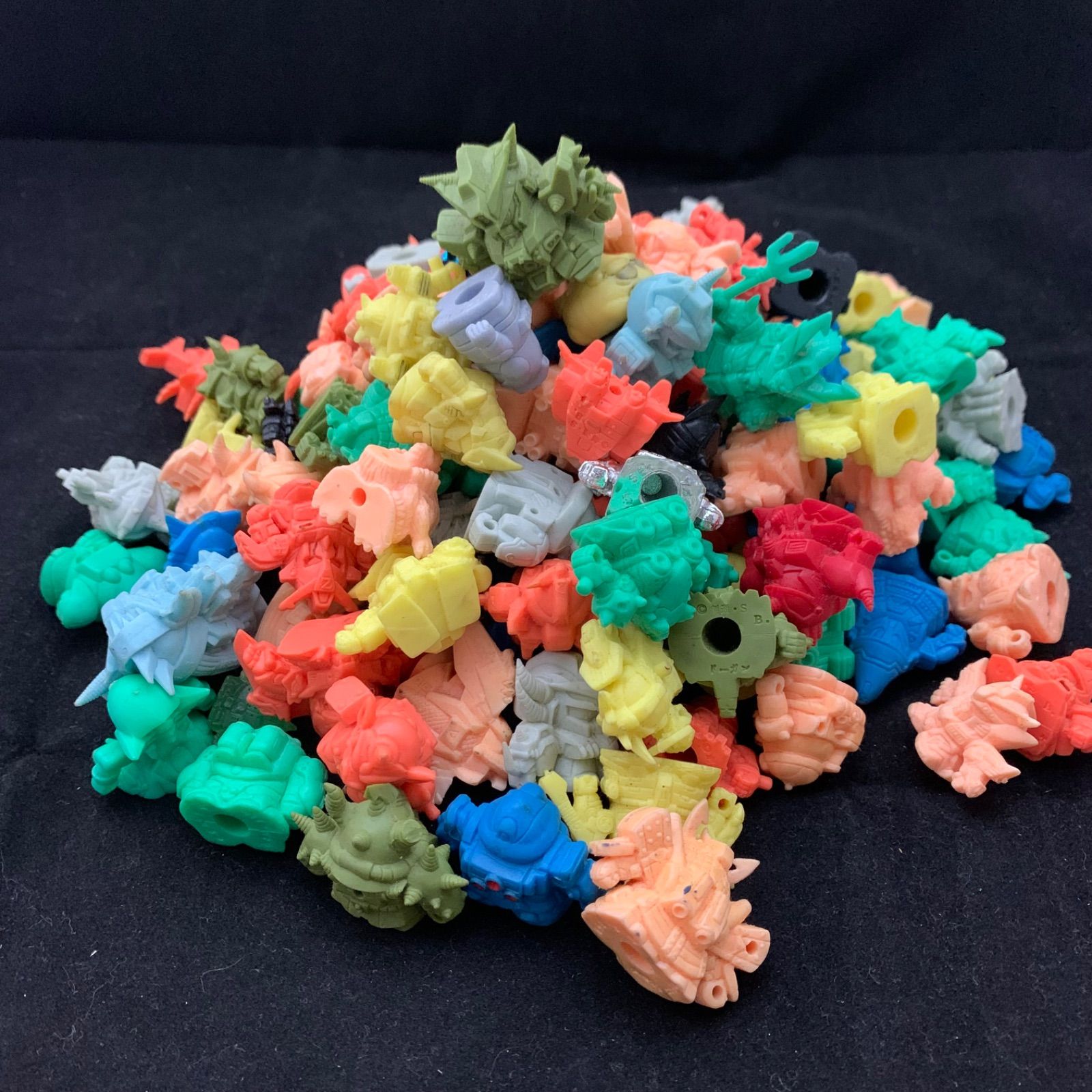 ガン消し ガンダム 消しゴム 大量 まとめ売り ジャンク - メルカリ