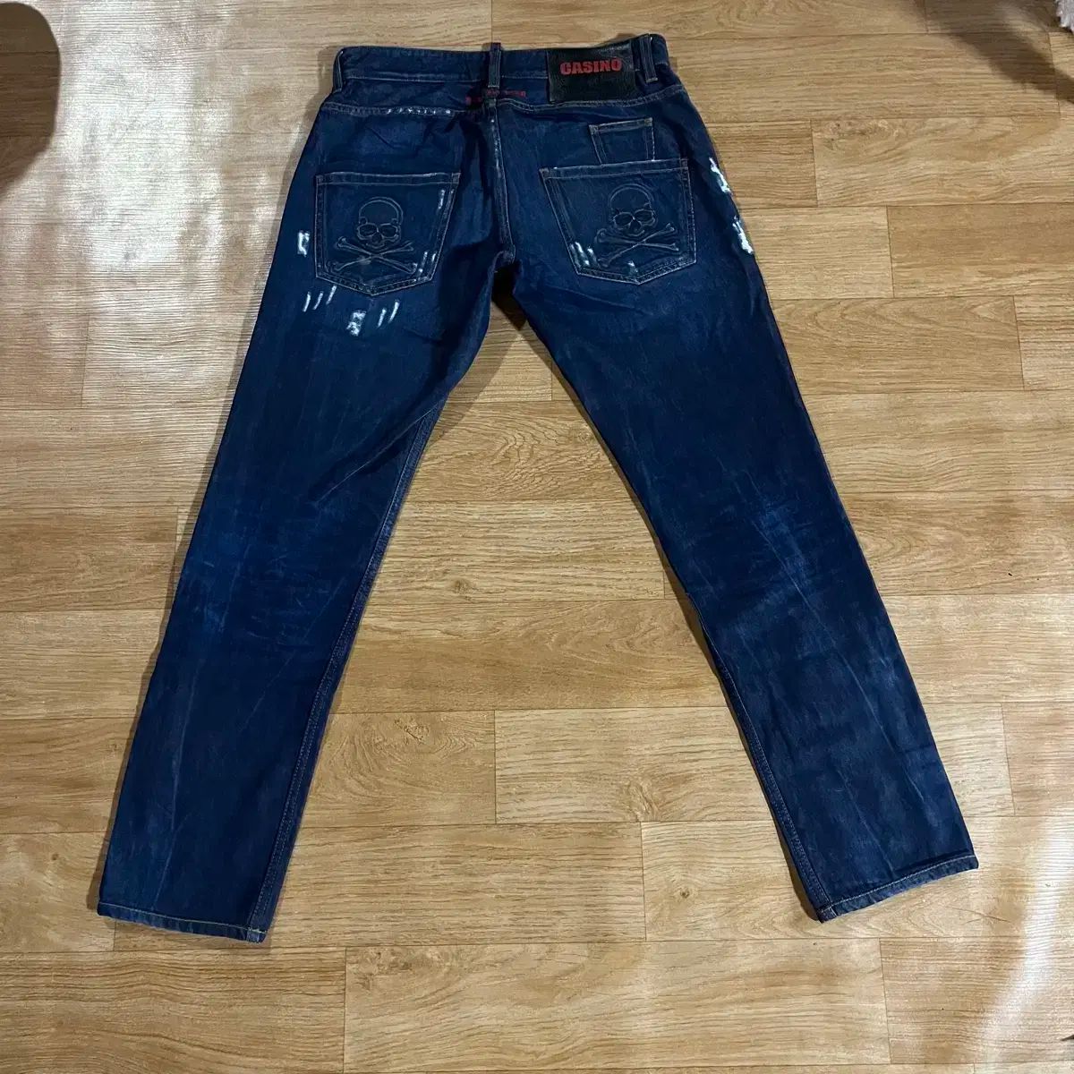 30 PHILIPP PLEIN フィリッププレイン ドクロ ダメージジーンズ