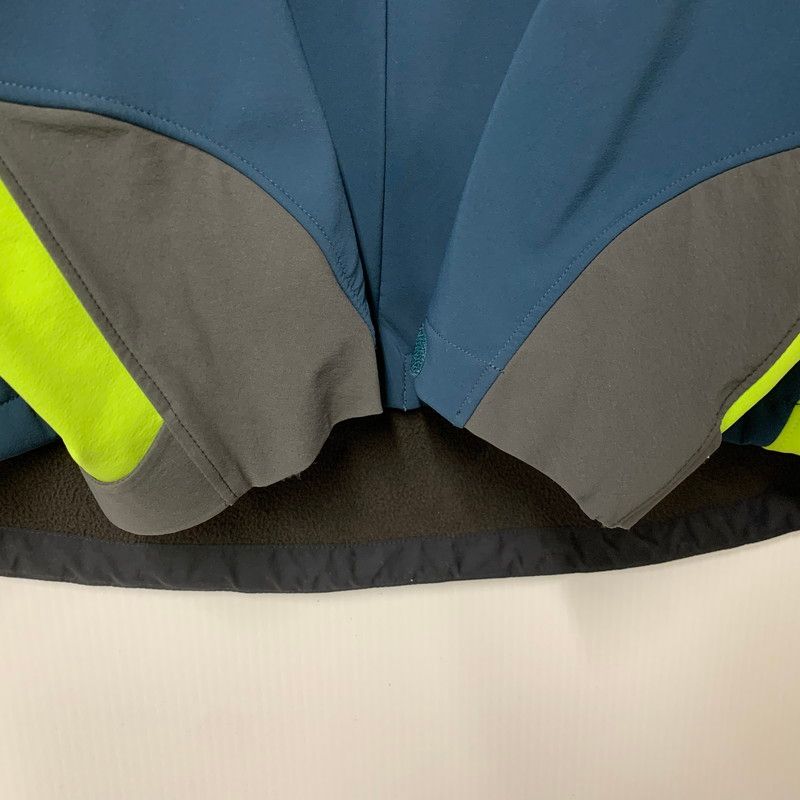 パウダーシェッド パーカ