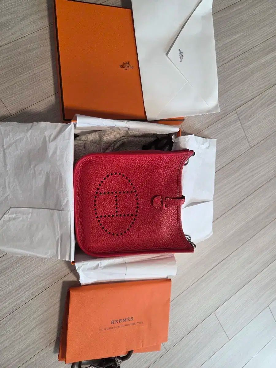 エルメス ミニエブリン シルバー ルーズ ルー トゥー トマ 月詠 イクト エルメス ミニエブリン シルバー ルーズ トゥー トマ 月詠 イクト