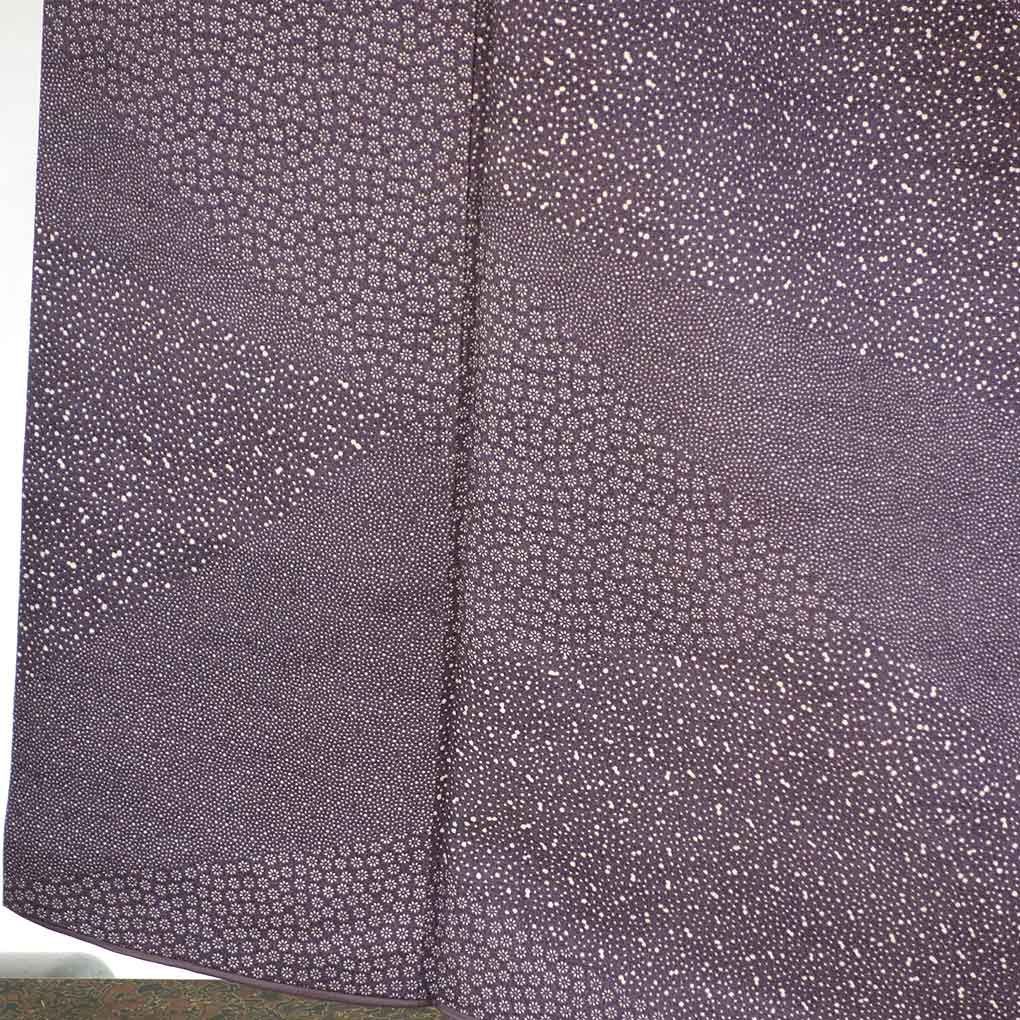 小紋 身丈161 cm 裄65 前幅25 後幅30 袖丈45 袖幅32 レディース 袷 江戸小紋 裄Mサイズ 秋冬春用 正絹 シルク パープル リメイク リユース リサイクル 呉服のきくや