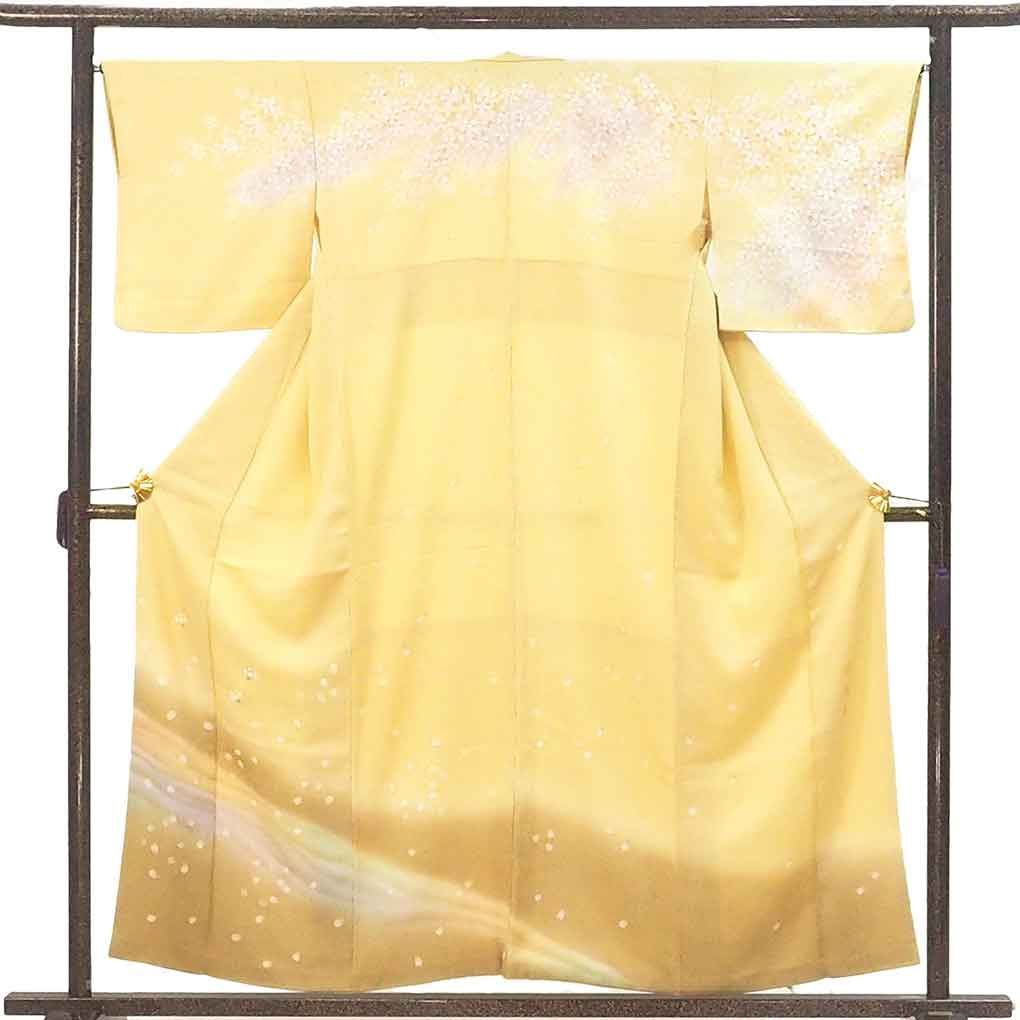 訪問着 身丈157 cm 裄65 前幅25 後幅30 袖丈46 袖幅32 レディース 袷 桜 裄Mサイズ 秋冬春用 正絹 シルク イエロー やや難 リメイク リユース リサイクル 呉服のきくや