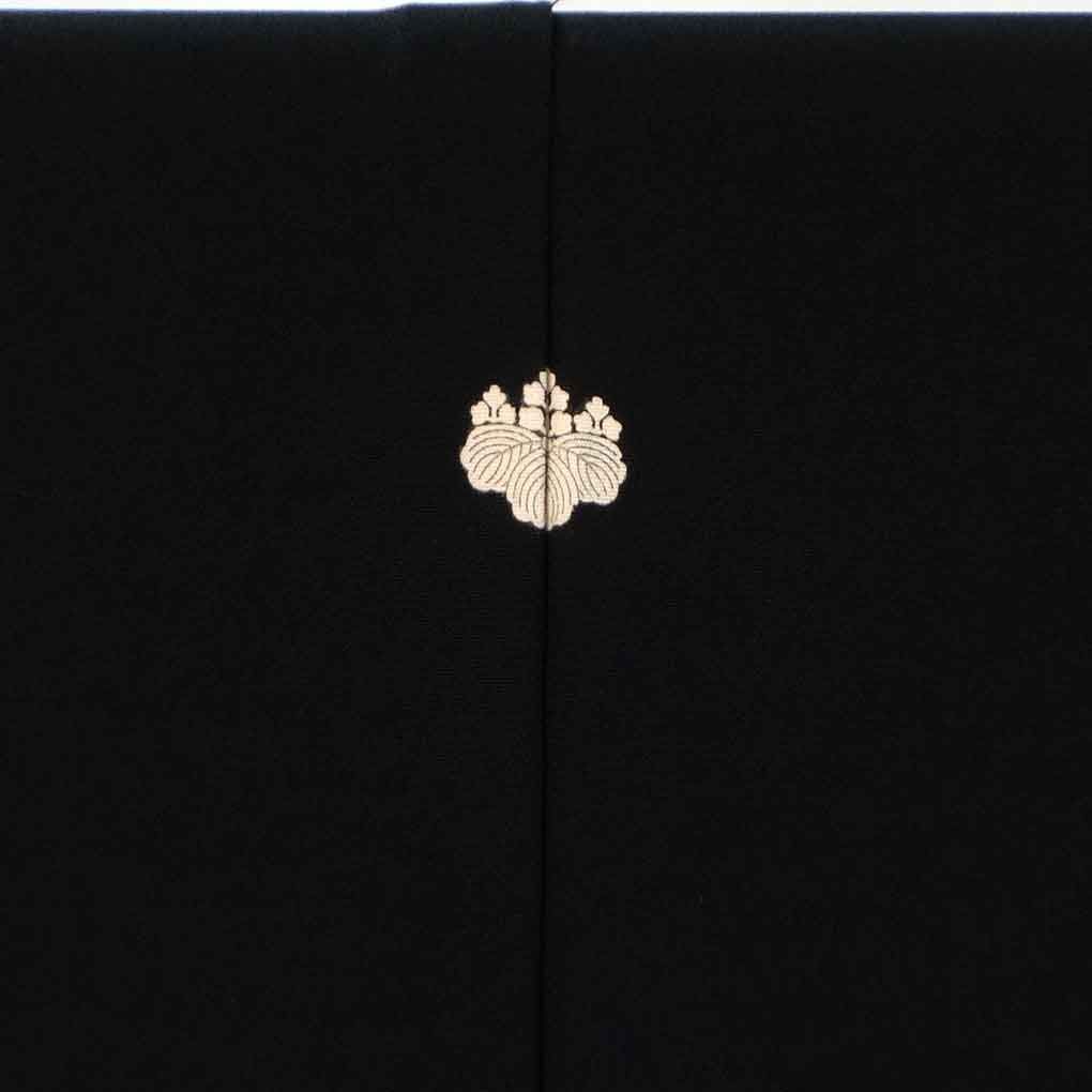  黒留袖 身丈165 cm 裄66 前幅24 後幅30 袖丈48 袖幅33 レディース 御所車 裄長 裄M-Lサイズ 年中着用可 正絹 シルク ブラック トールサイズ やや難 リメイク リユース リサイクル 呉服のきくや 黒留袖 着物