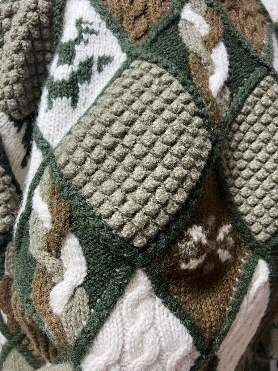 ポンポン ケーブル