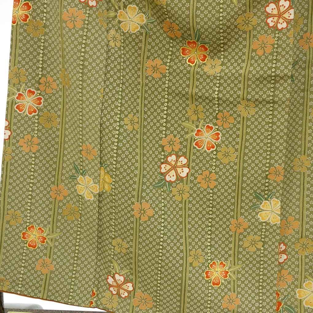 小紋 身丈158 cm 裄66 前幅28 後幅30 袖丈47 袖幅34 レディース 袷 花柄 裄長 裄M-Lサイズ 秋冬春用 正絹 シルク グリーン リメイク リユース リサイクル 呉服のきくや