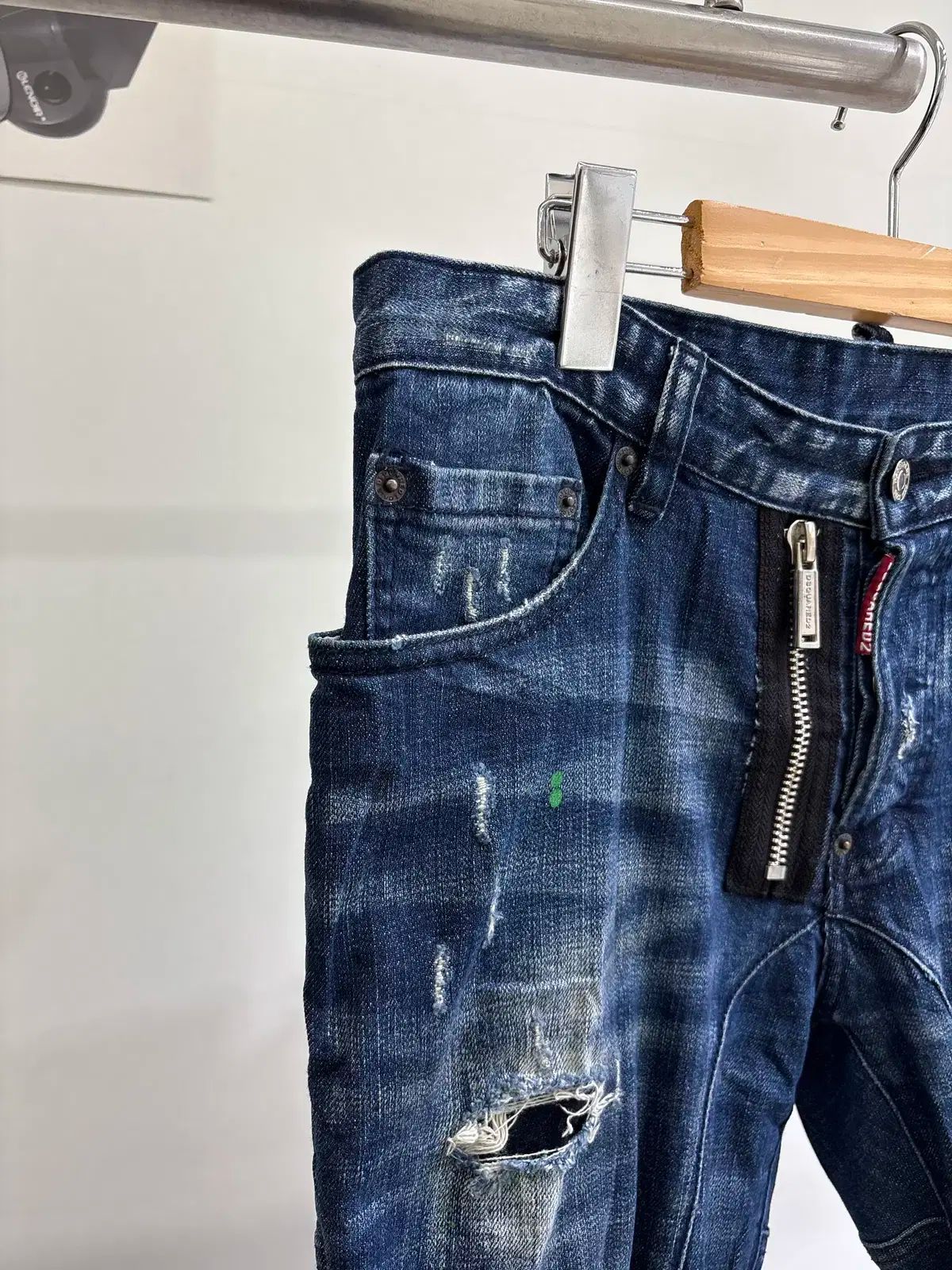 デニム/ジーンズ イタリア製 DSQUARED2 ダメージ加工 デニムパンツ