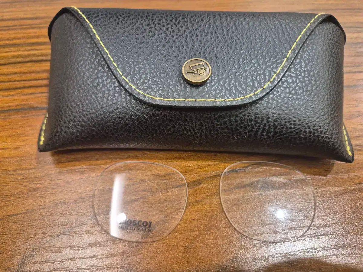 ブラック メガネ