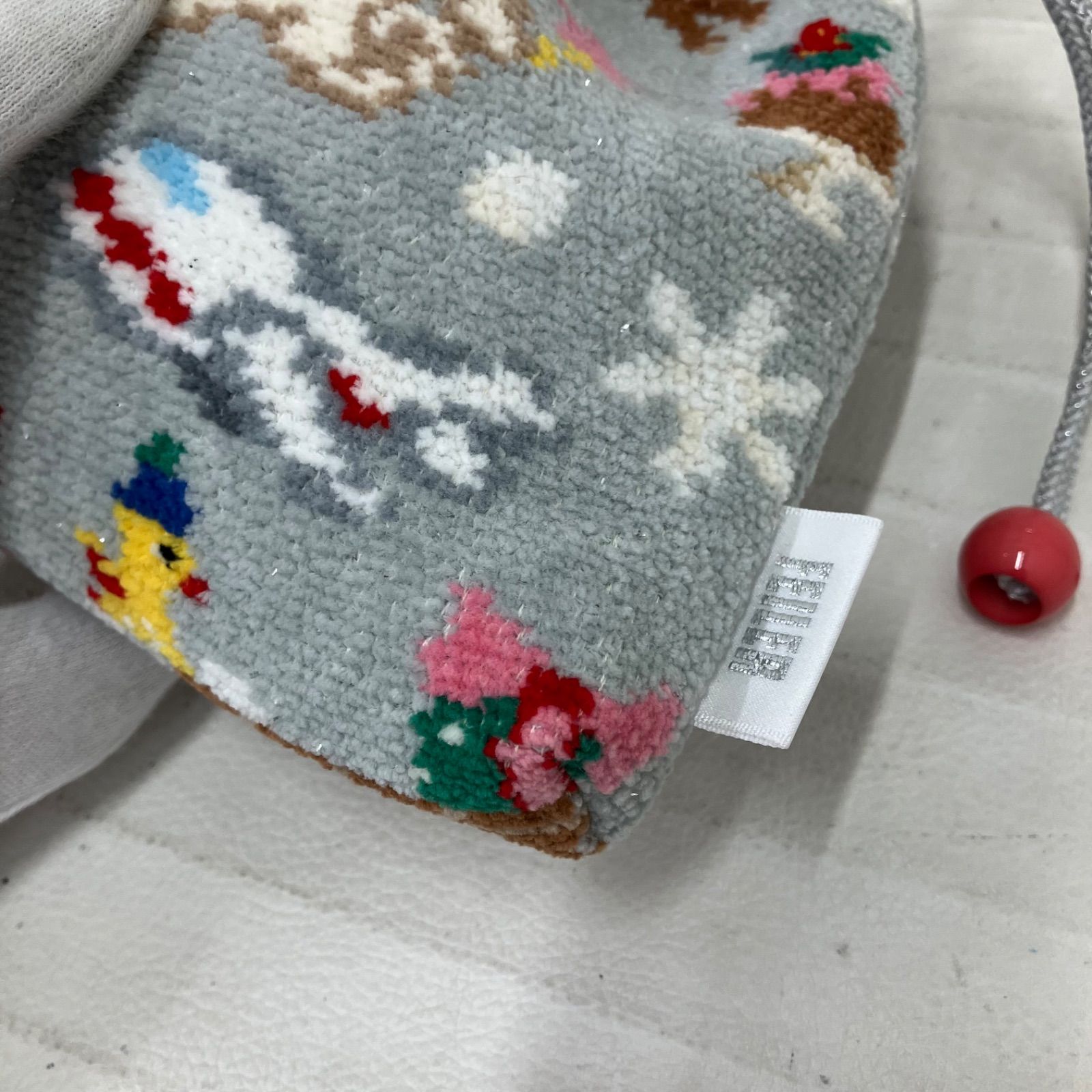 5977 FEILER フェイラー リーベ＆リリア JAL ジャル コラボ ホリデー クリスマス ハンドバッグ 手付き巾着 巾着 ミニバッグ ミニ 小さめ グレー 飛行機 サンタ レディース きれいめ MERCADOAVALIA_COM_BR