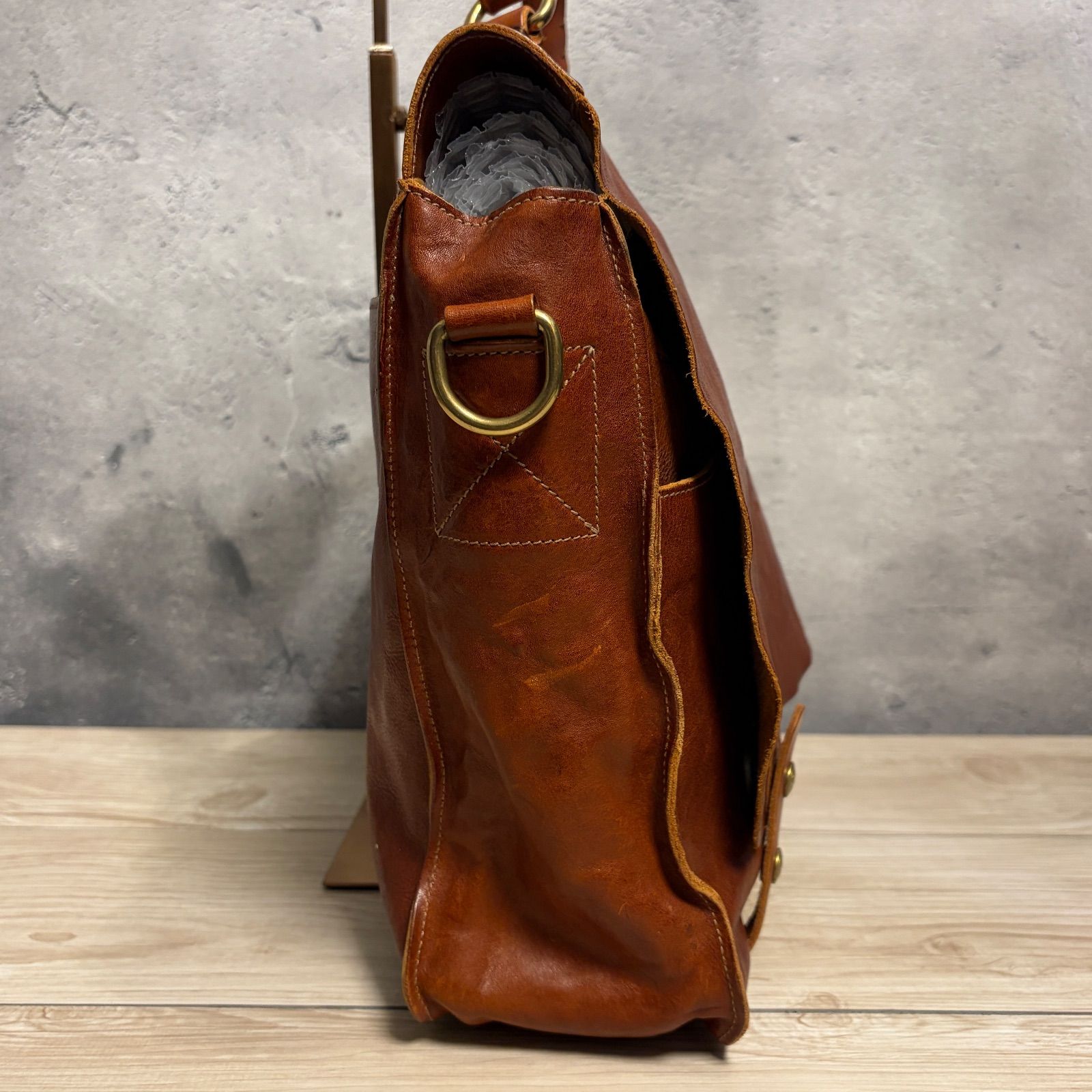 ✨IL BISONTE レザー ショルダー付き バッグ ライトブラウン✨ 形崩れ