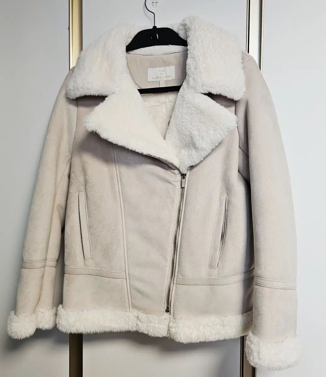 PLA プラスティック アイランド ムートン アイボリー