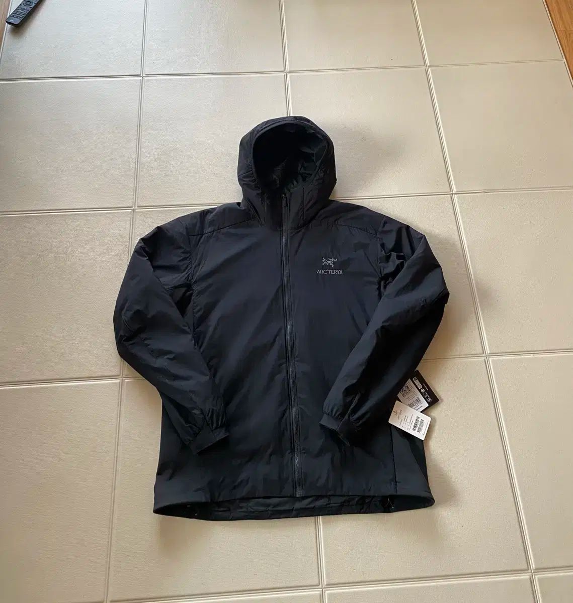 アークテリクス Atom LT フーディ XL